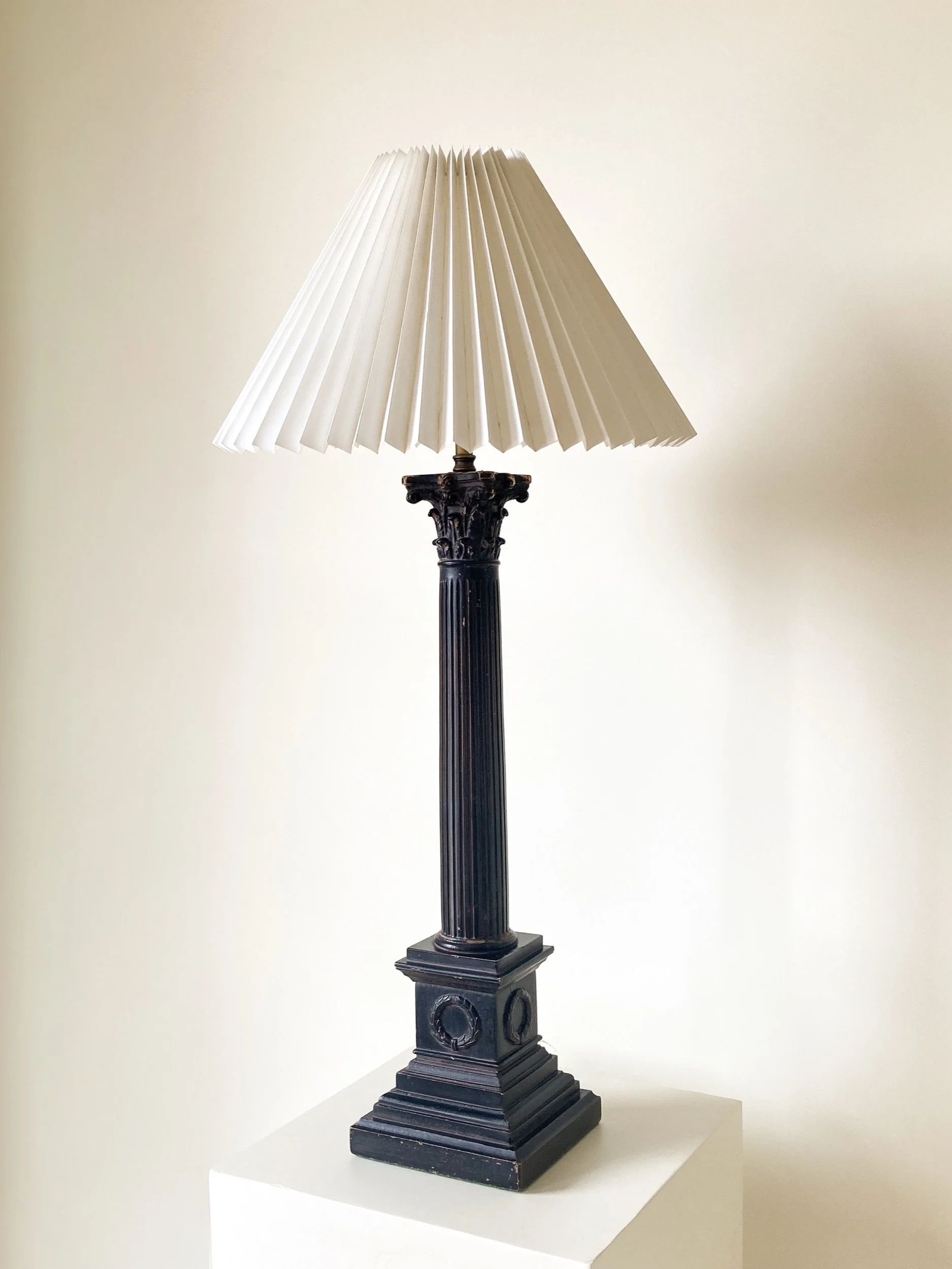 vintage-pair-tall-corinthian-empire-ebonised-column-lamps-black-5-the-diarist.jpg