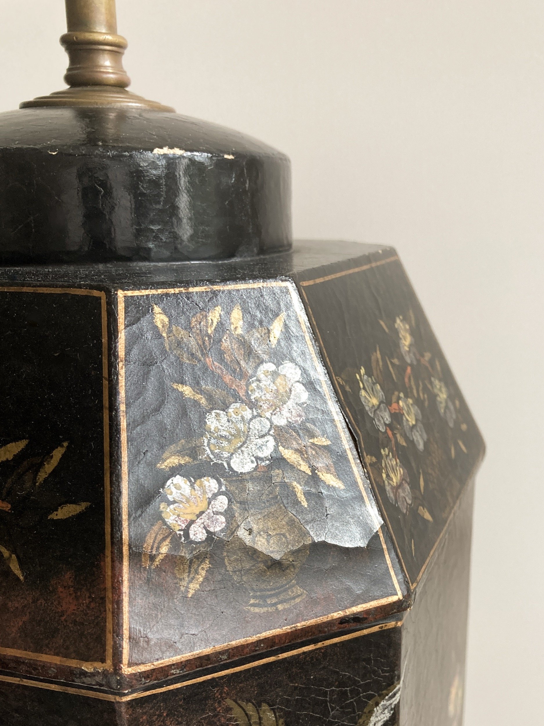 vintage-pair-english-chinoiserie-lacquer-tea-caddy-hexagon-lamps-6-the-diarist.jpg