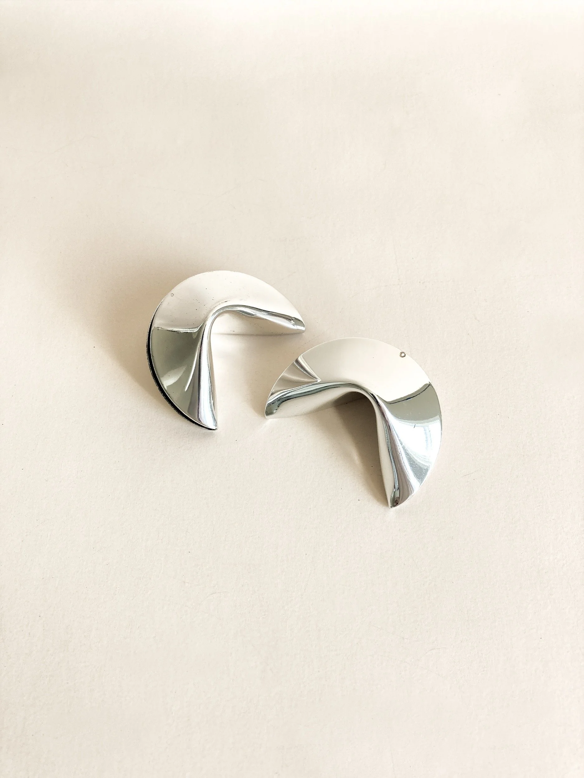 vintage-set-of-silver-plated-fortune-cookie-place-card-holders-8-the-diarist.jpg