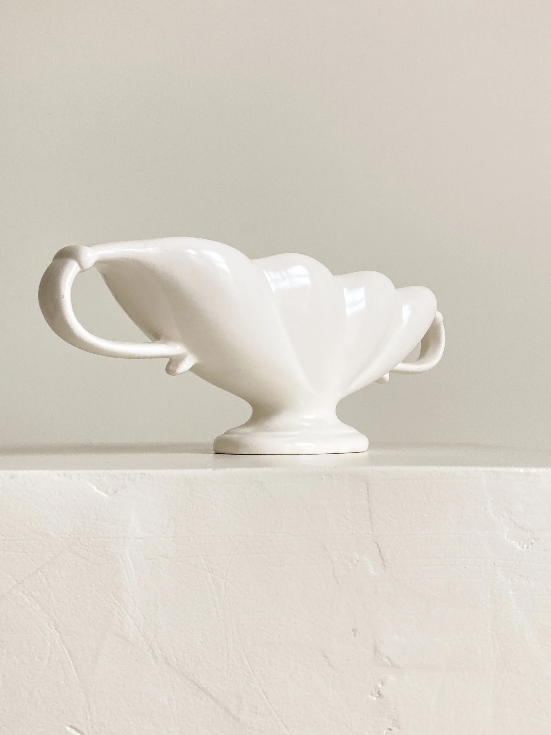 english-fulham-pottery-constance-spry-mantel-vase-14-the-diarist.jpg