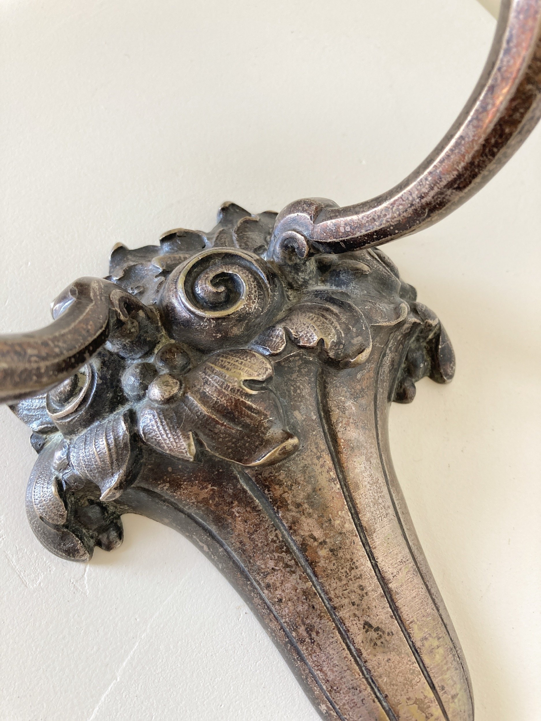 French-Art-Deco-pair-patinated-nickel-basket-wall-lights-sue-et-mare-18-the-diarist.jpg