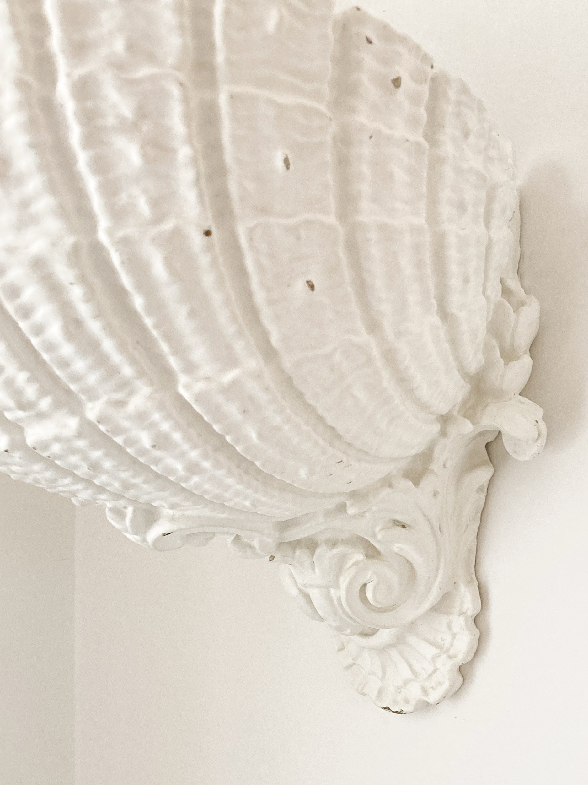 vintage-large-plaster-scallop-shell-uplight-wall-light-6-the-diarist.jpg