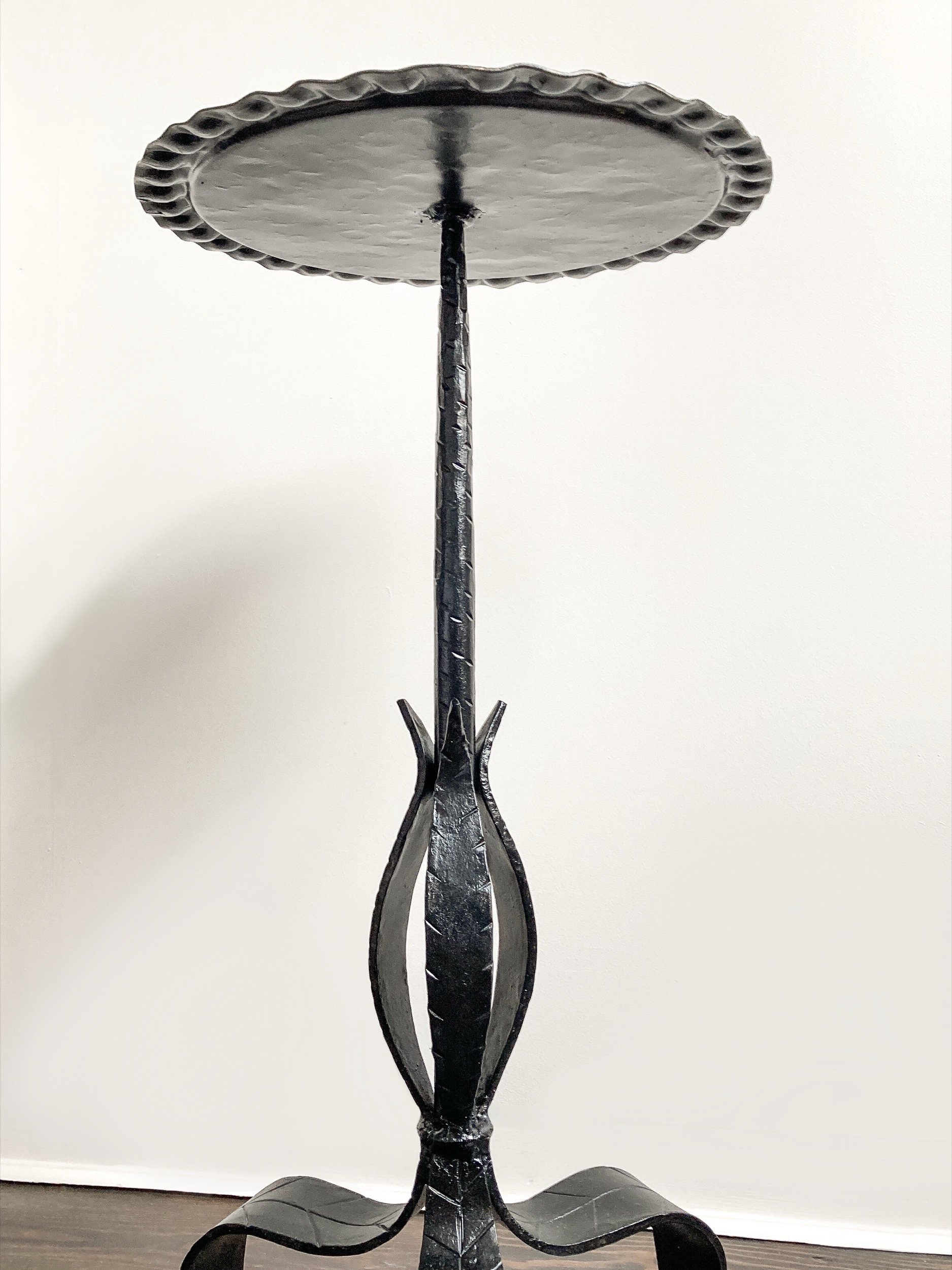 vintage-spanish-acanthus-iron-martini-table-04-7-the-diarist.jpg