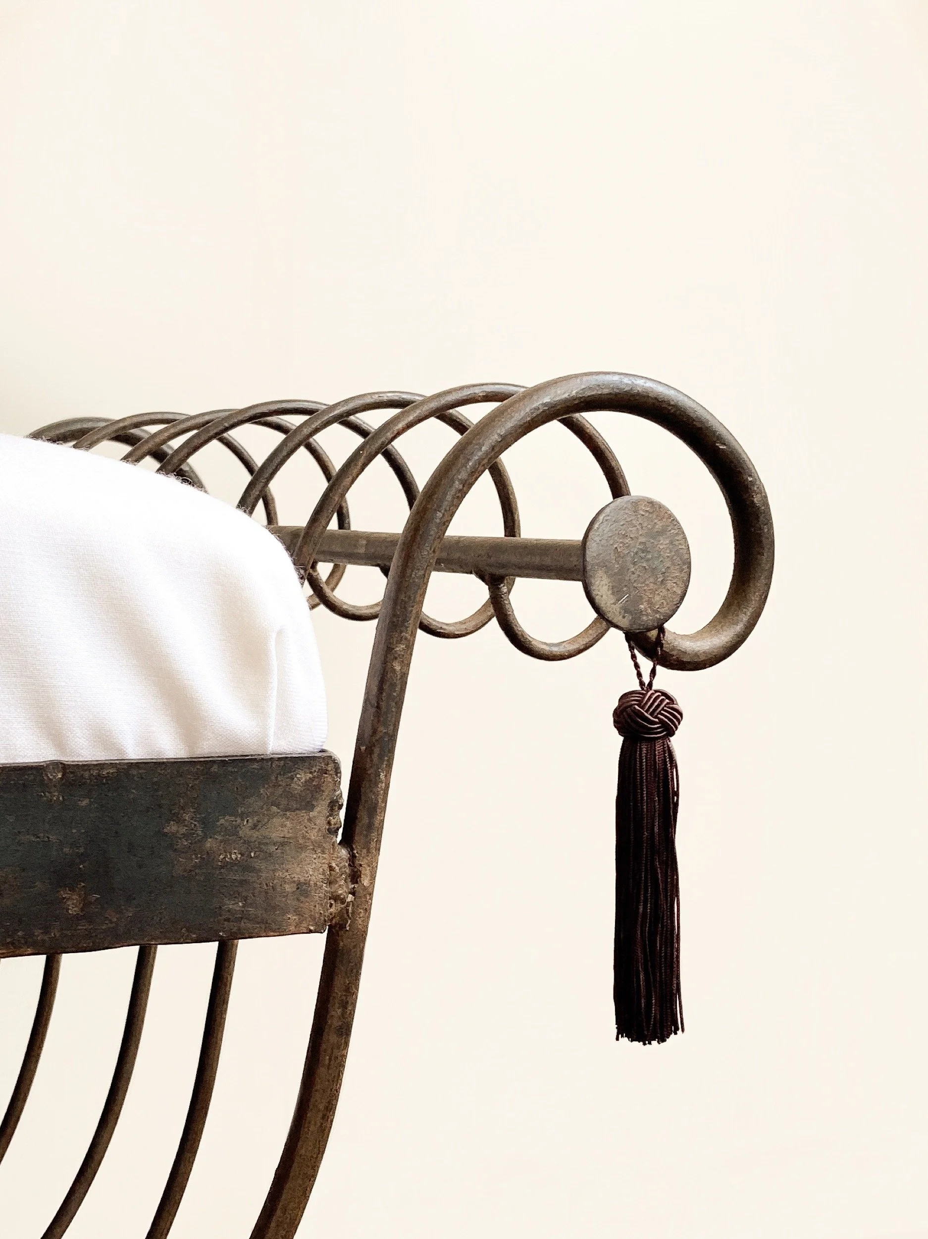 mid-century-iron-florentine-curule-tassel-bench-6-the-diarist.jpg