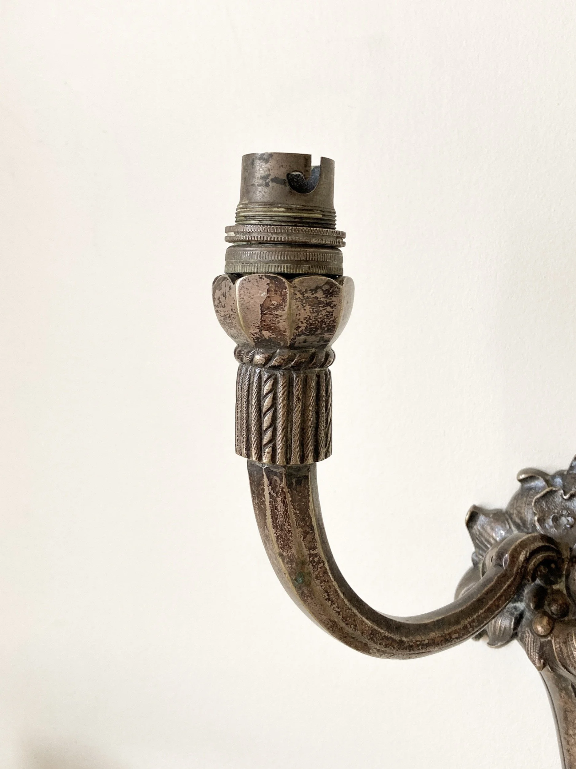 French-Art-Deco-pair-patinated-nickel-basket-wall-lights-sue-et-mare-13-the-diarist.jpg