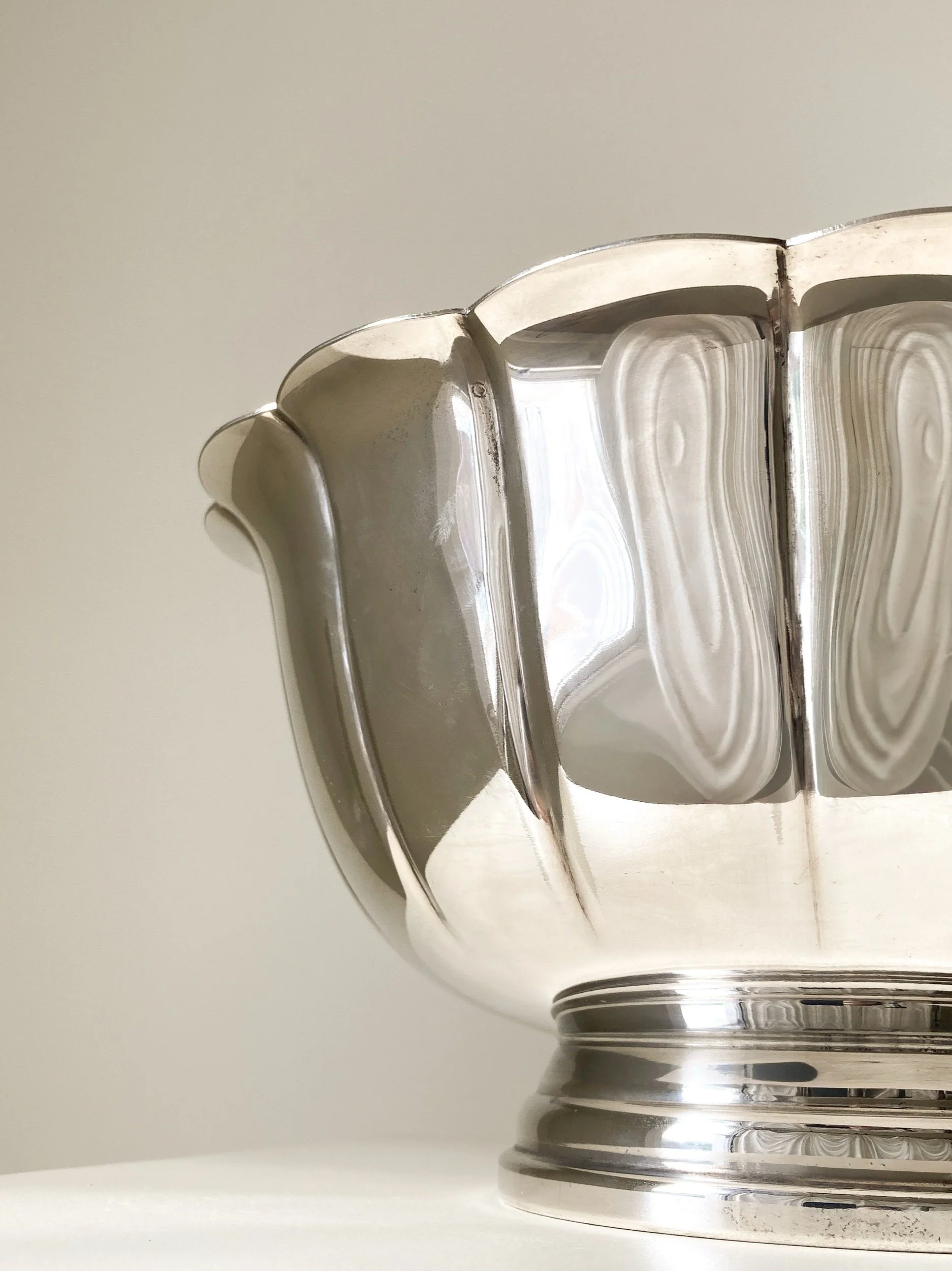 english-vintage-silver-plated-gadrooned-pedestal-bowl-2-the-diarist.jpg