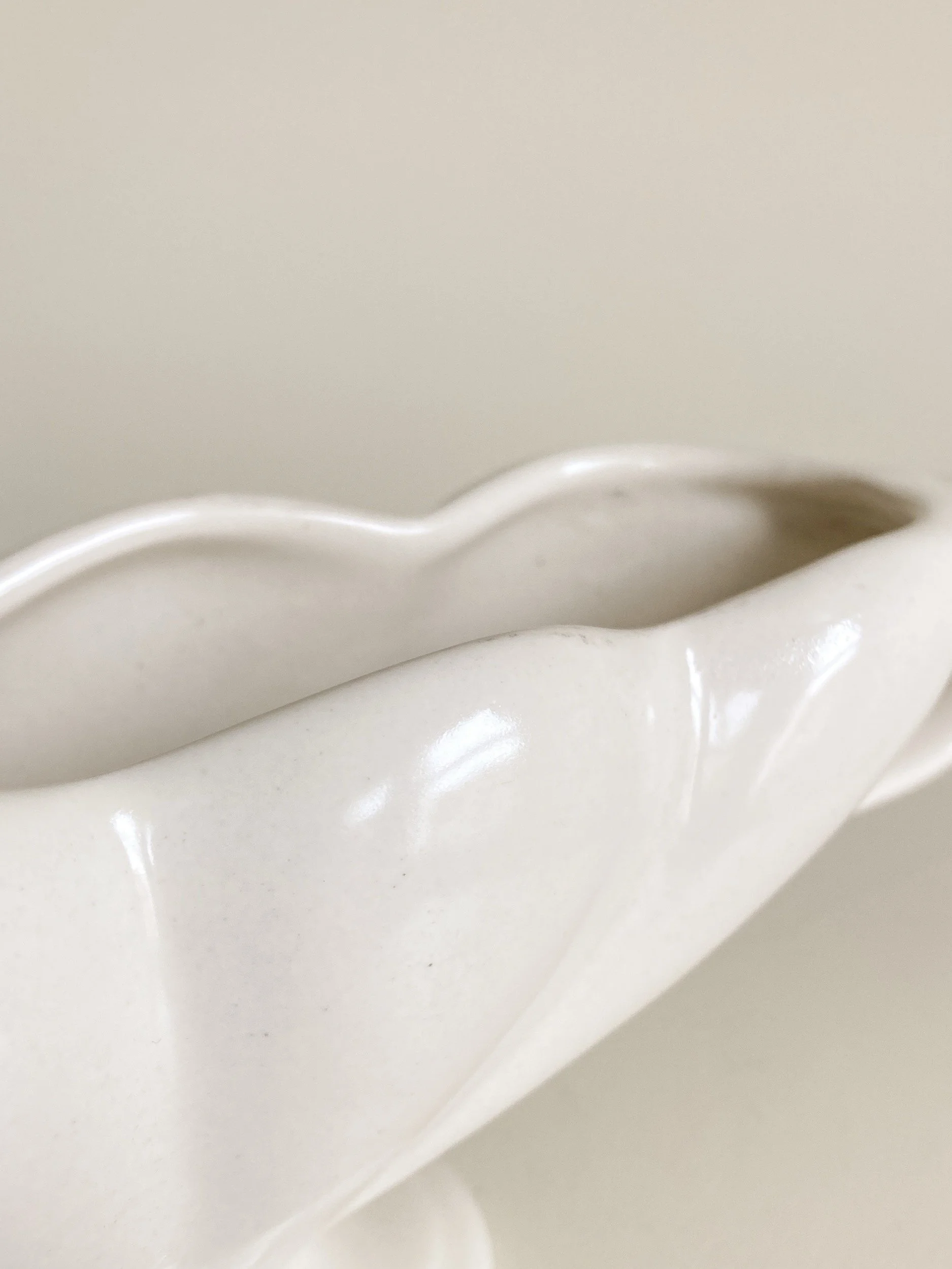 english-fulham-pottery-constance-spry-mantel-vase-19-the-diarist.jpg