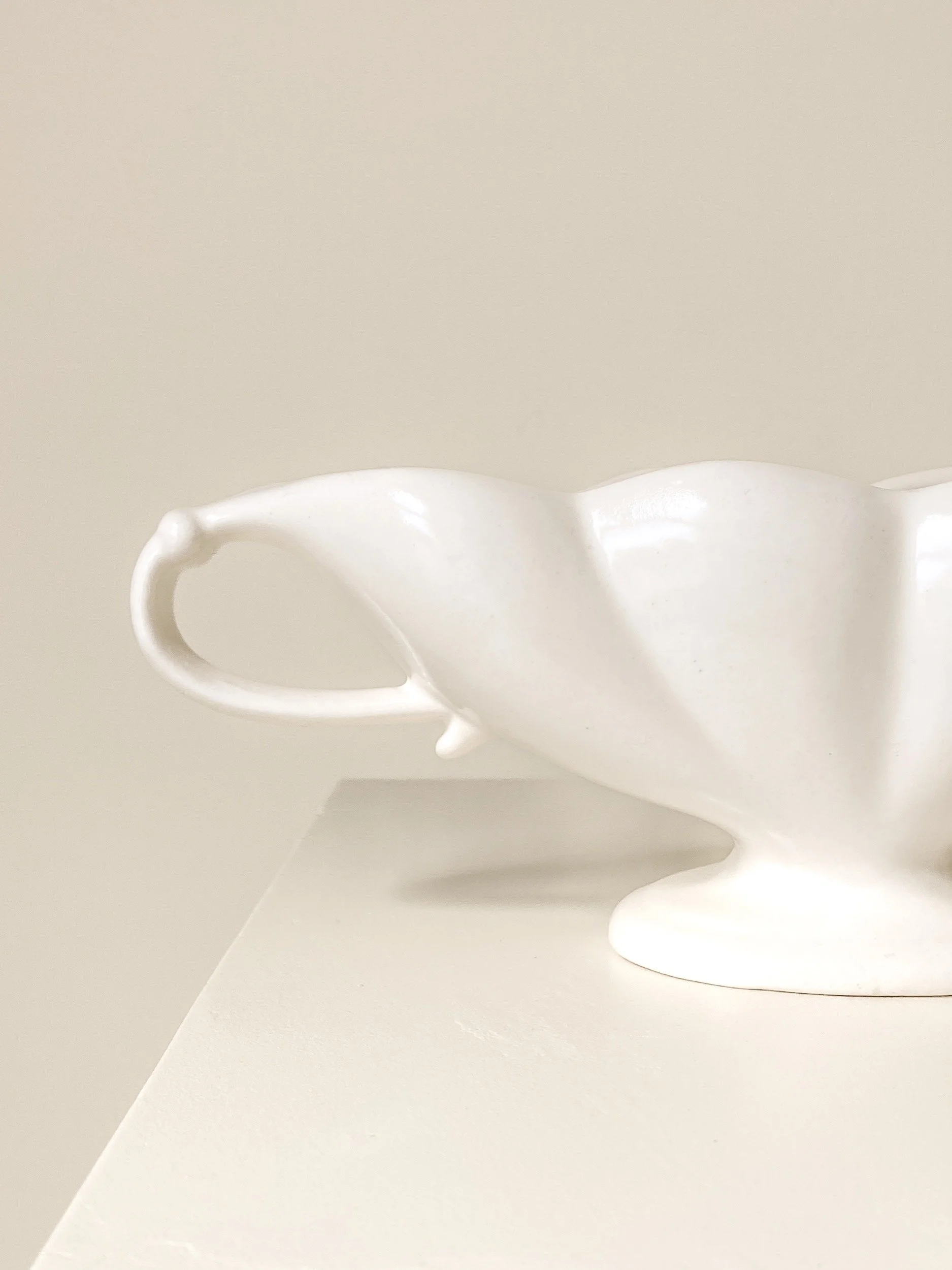 english-fulham-pottery-constance-spry-mantel-vase-20-the-diarist.jpg