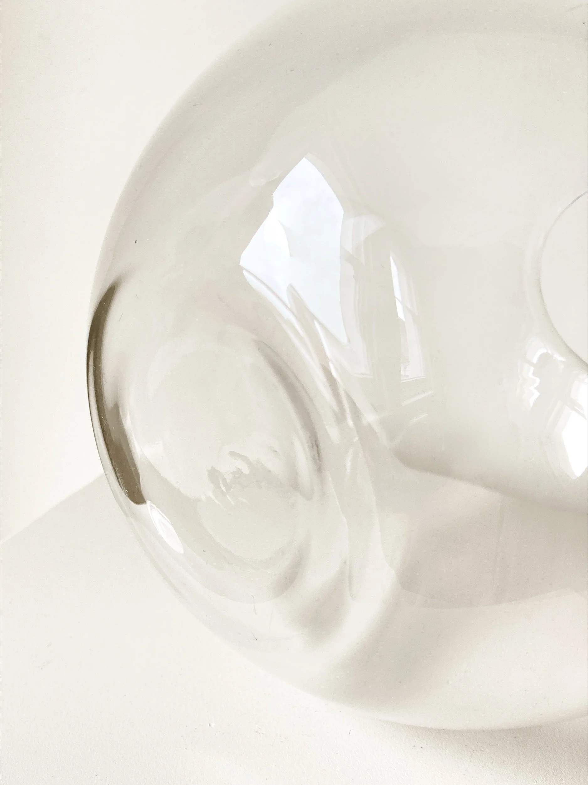 vintage-english-clear-glass-orb-globe-round-vase-5-the-diarist.jpg