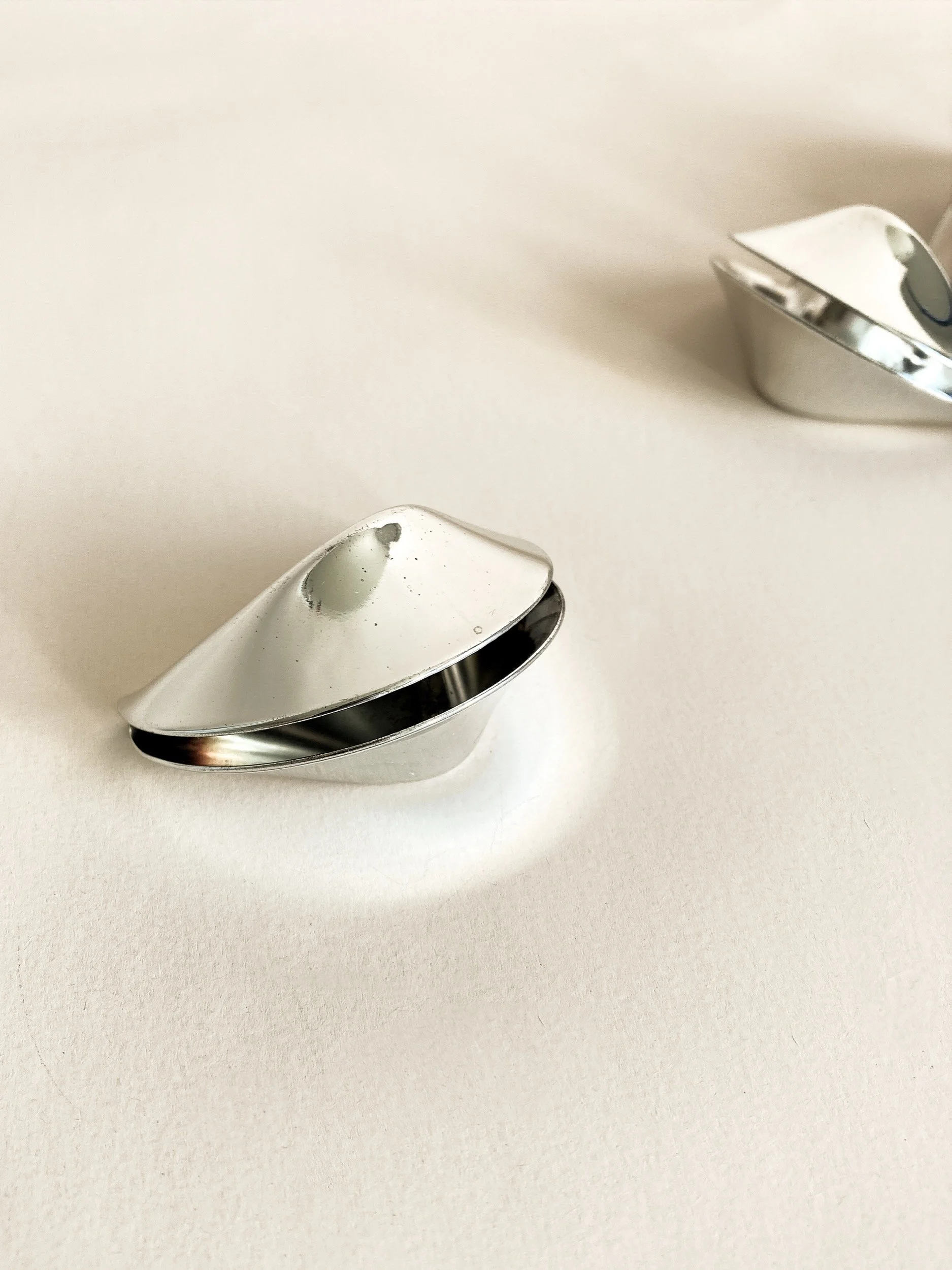 vintage-set-of-silver-plated-fortune-cookie-place-card-holders-3-the-diarist.jpg