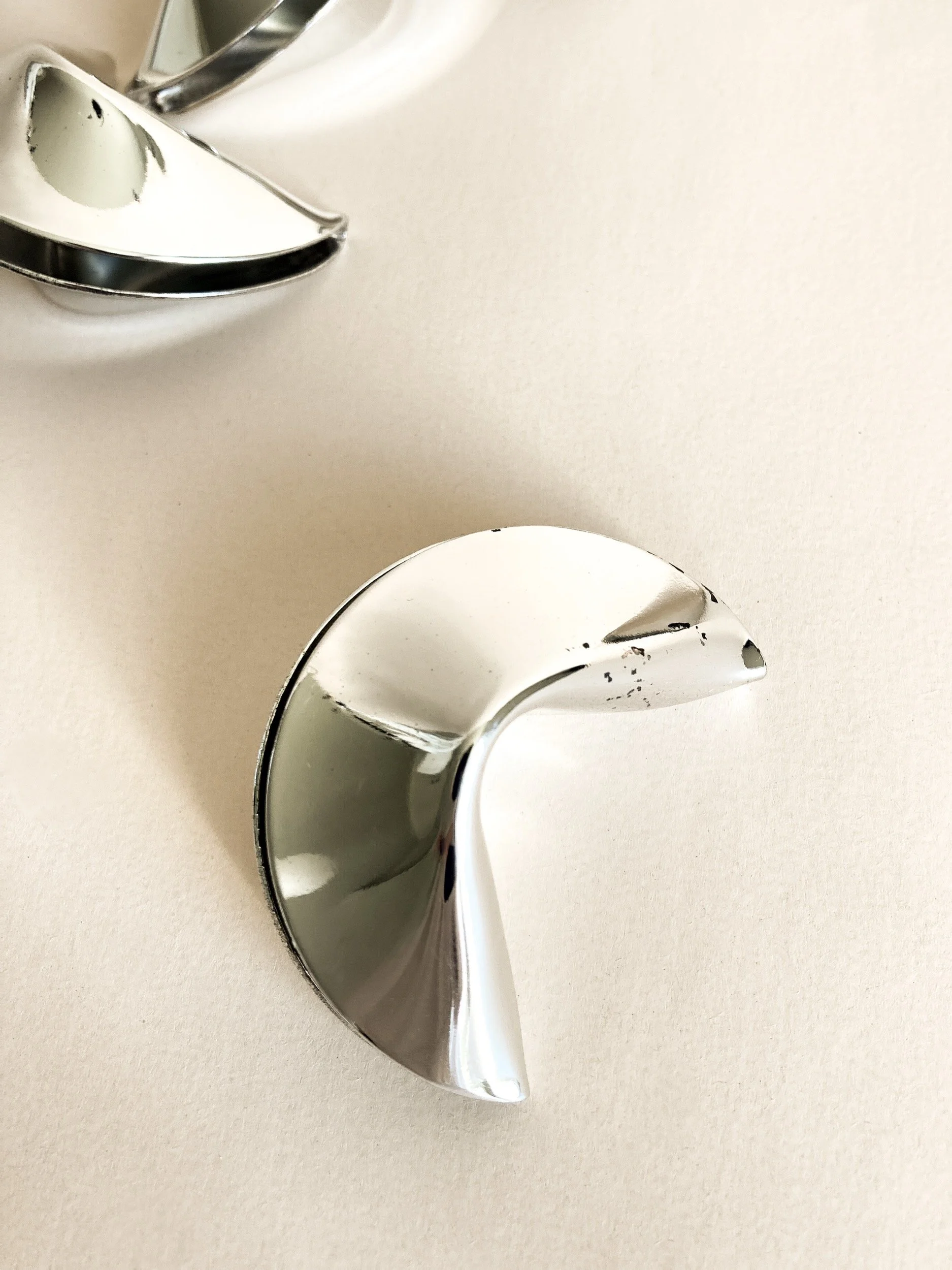 vintage-set-of-silver-plated-fortune-cookie-place-card-holders-6-the-diarist.jpg