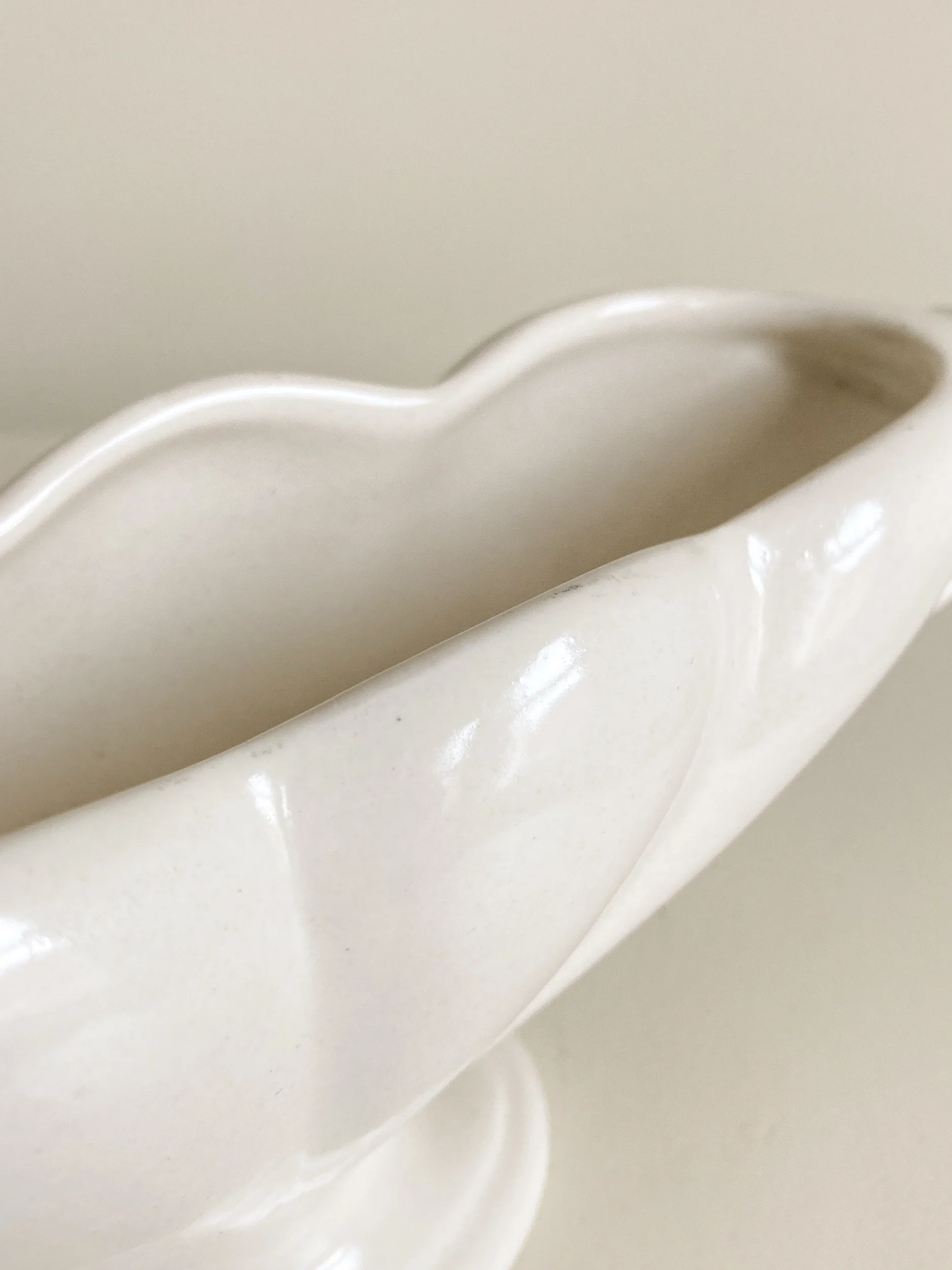 english-fulham-pottery-constance-spry-mantel-vase-15-the-diarist.jpg