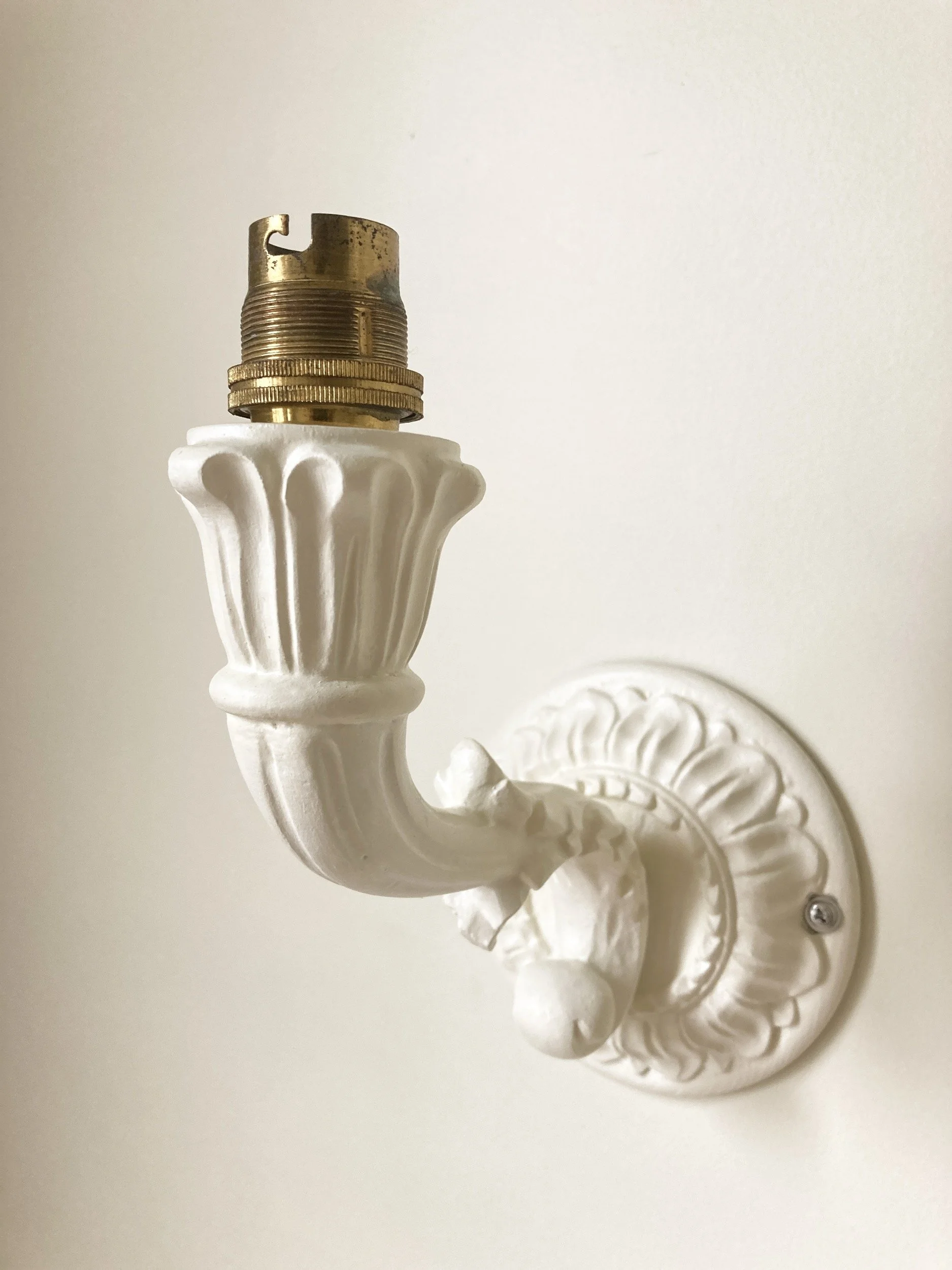 pair-french-carved-wood-acanthus-scroll-wall-light-sconces-vintage-4-the-diarist.jpg