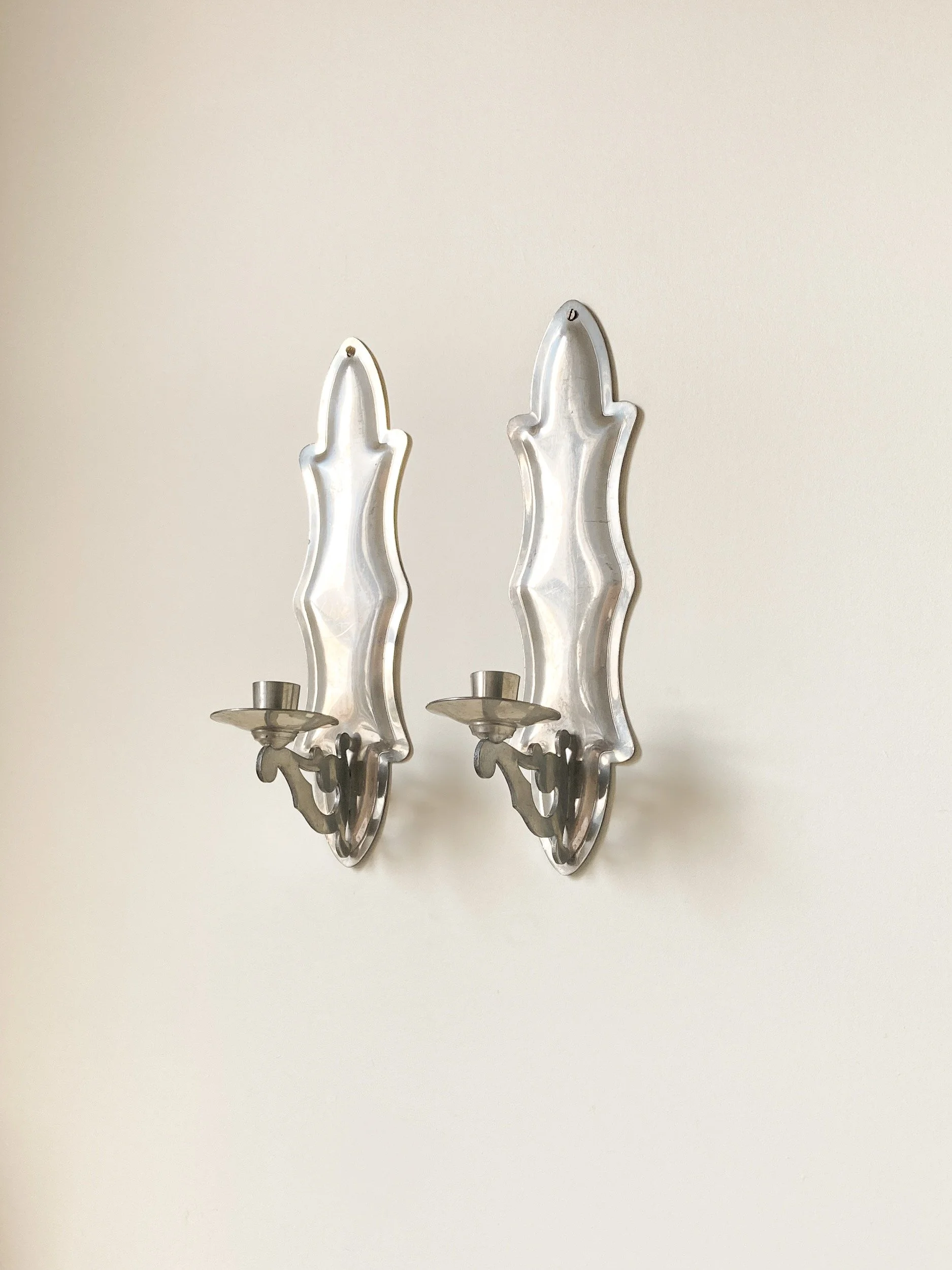 vintage-silver-pewter-pair-flame-edge-candle-sconces-5-the-diarist.jpg