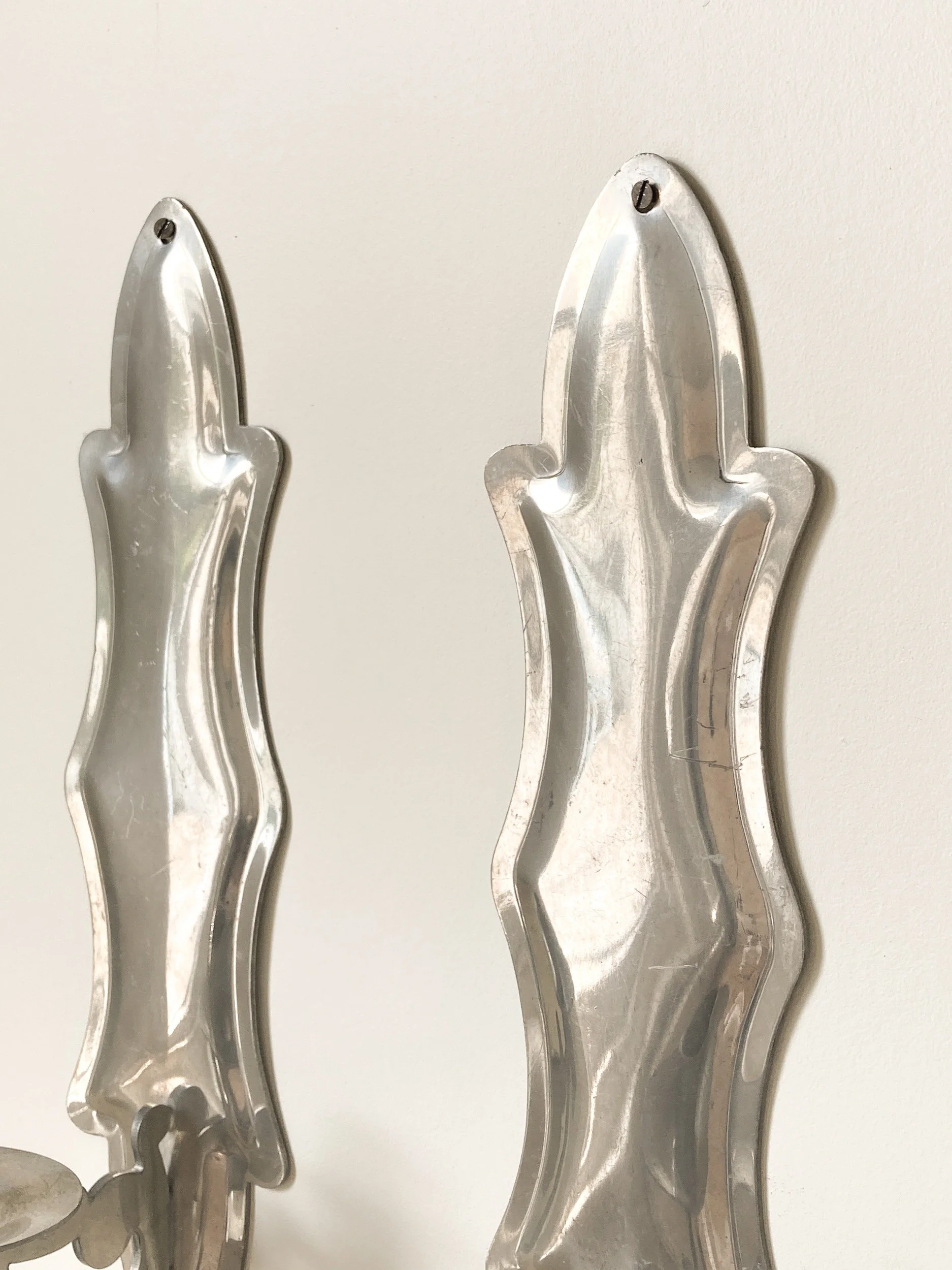 vintage-silver-pewter-pair-flame-edge-candle-sconces-7-the-diarist.jpg