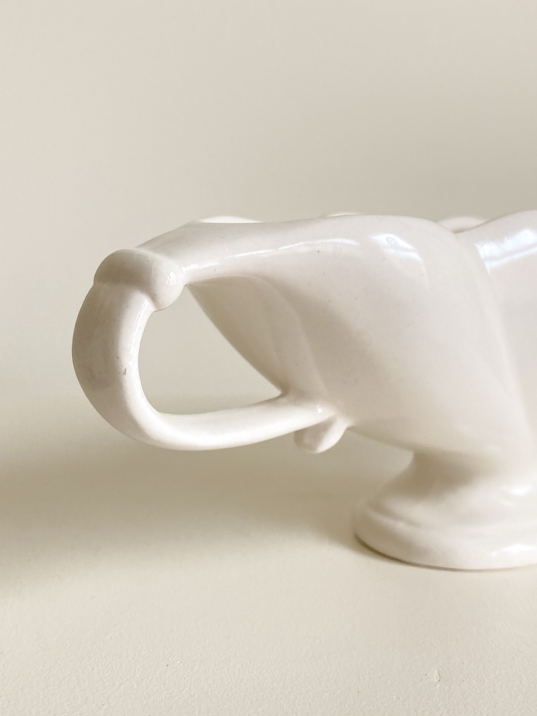 english-fulham-pottery-constance-spry-mantel-vase-17-the-diarist.jpg