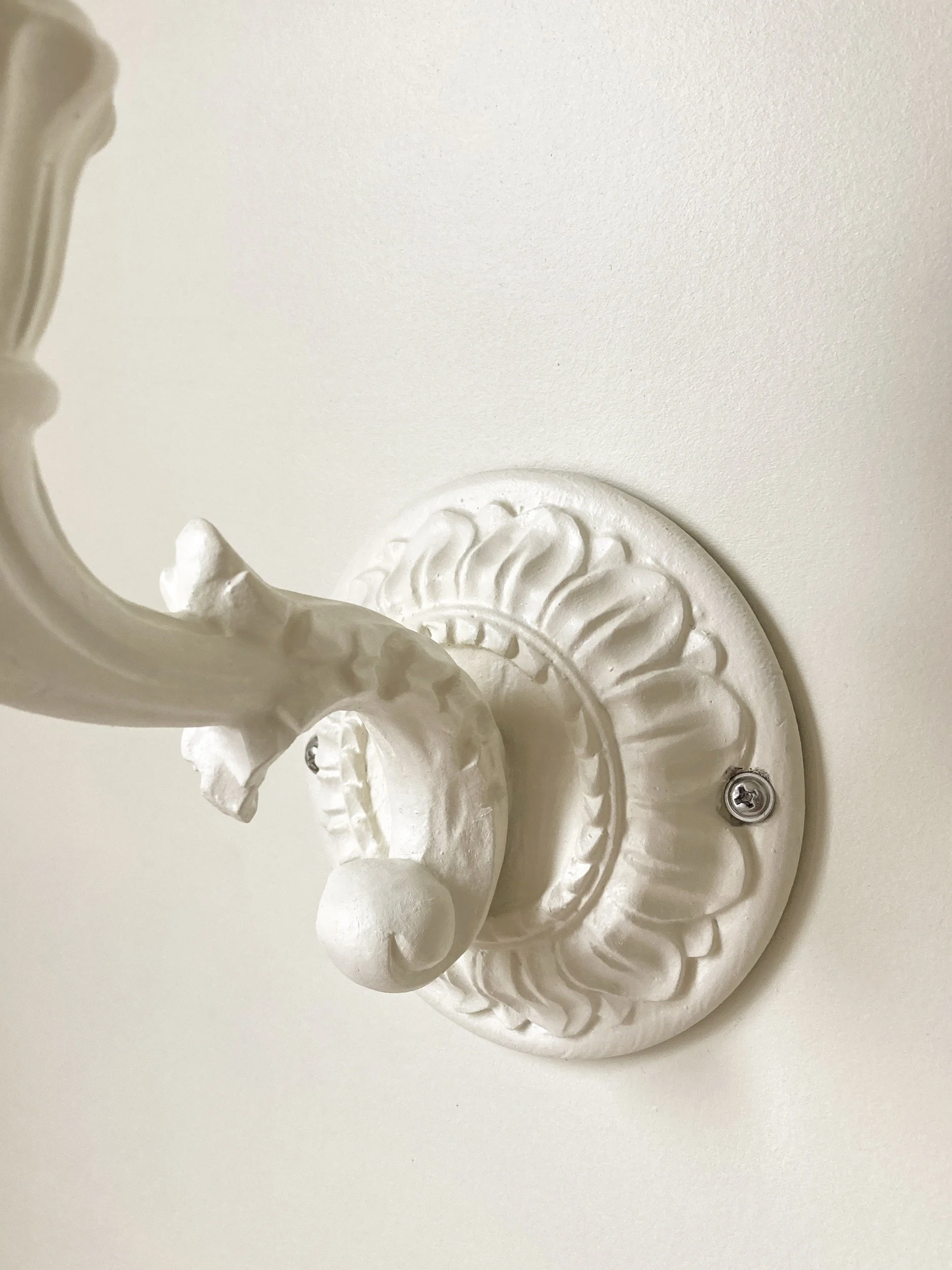 pair-french-carved-wood-acanthus-scroll-wall-light-sconces-vintage-5-the-diarist.jpg
