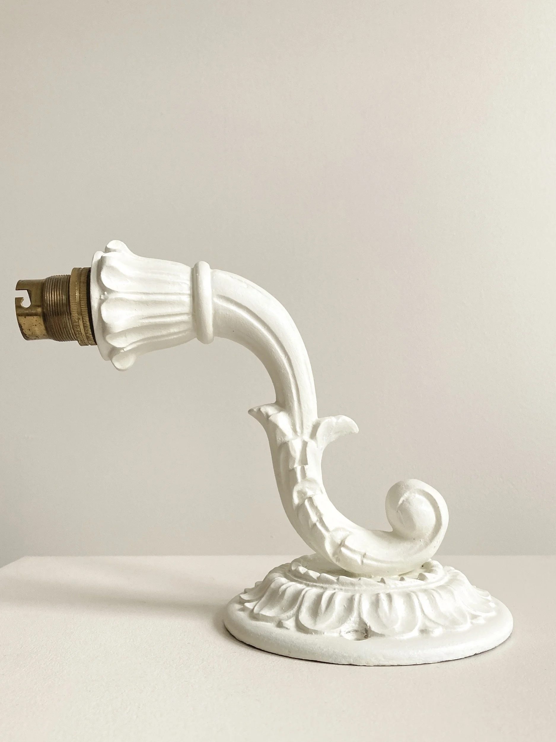 pair-french-carved-wood-acanthus-scroll-wall-light-sconces-14-the-diarist.jpg