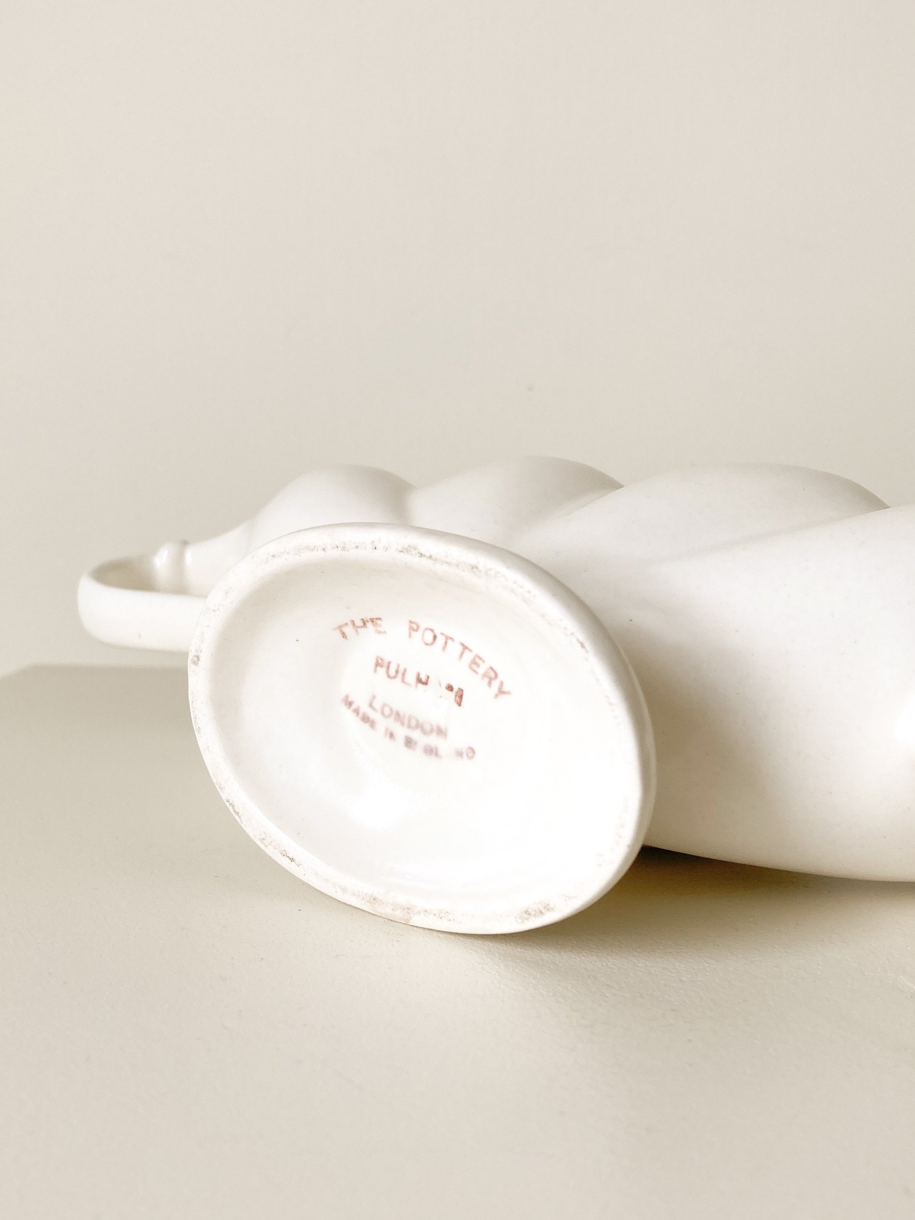 english-fulham-pottery-constance-spry-mantel-vase-21-the-diarist.jpg