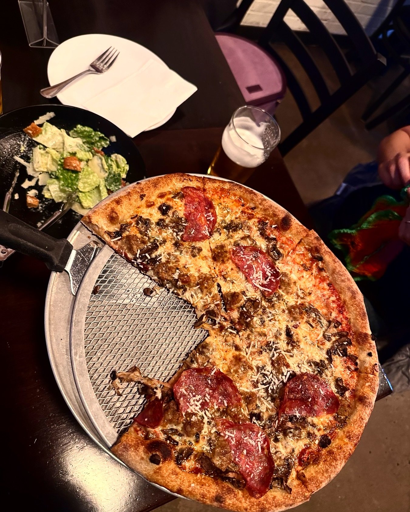 But the eternal question is: what pizza should I order at Long Bridge for tomorrow night&rsquo;s YAAHS Yarn social? Everything they serve is fantastic and I always have a bit of decision paralysis when eating there 😅 #crochet + #knit + #community = 