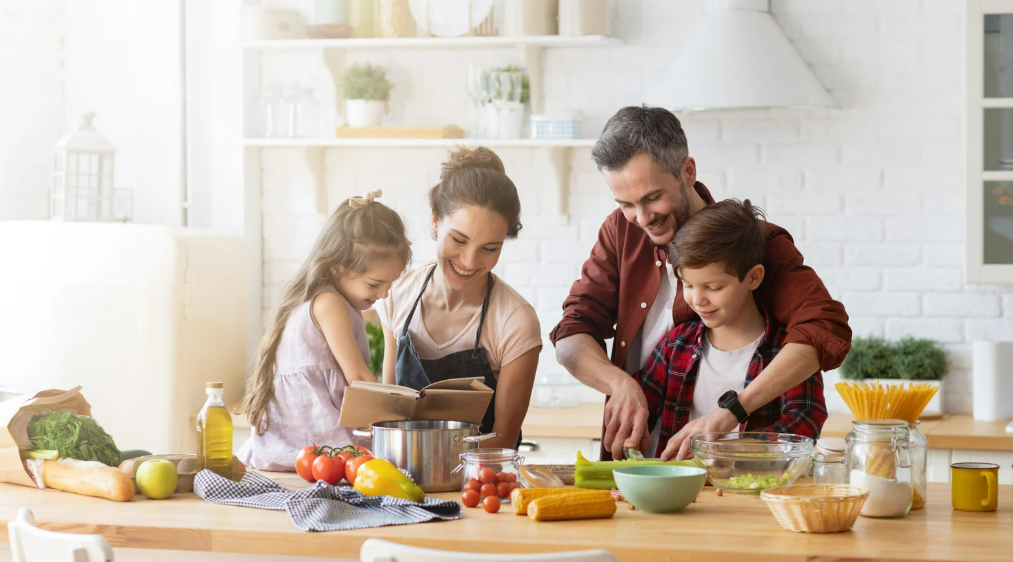 Is It Better To Buy Now or Wait for Lower Mortgage Rates? Here’s the Tradeoff