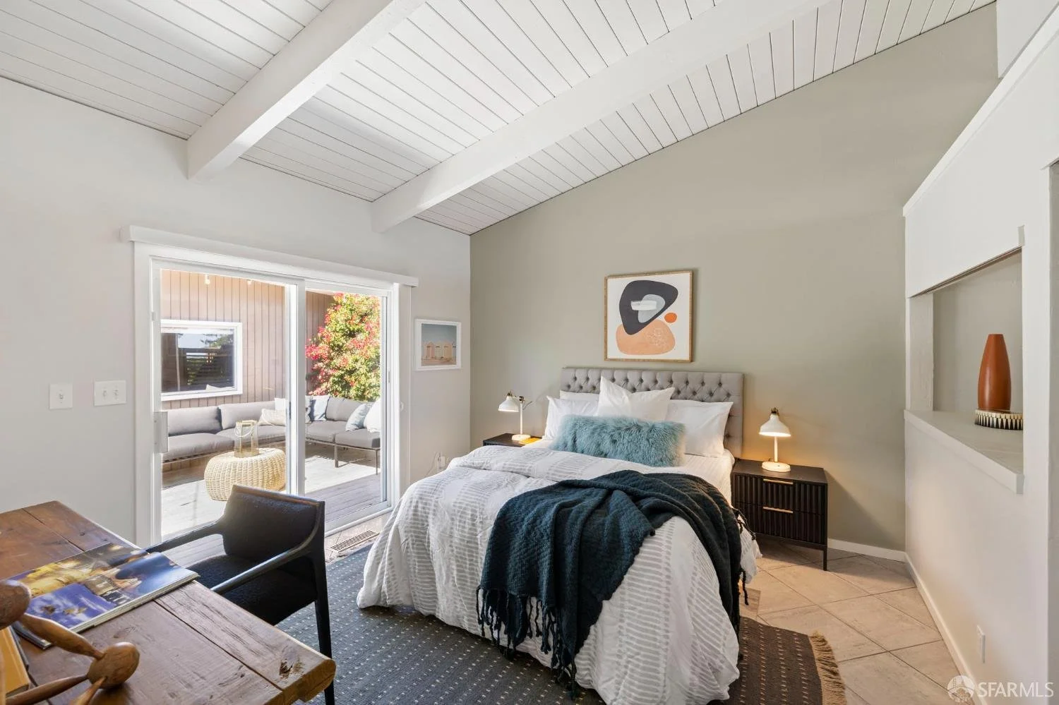 1089314873973879616.jpg