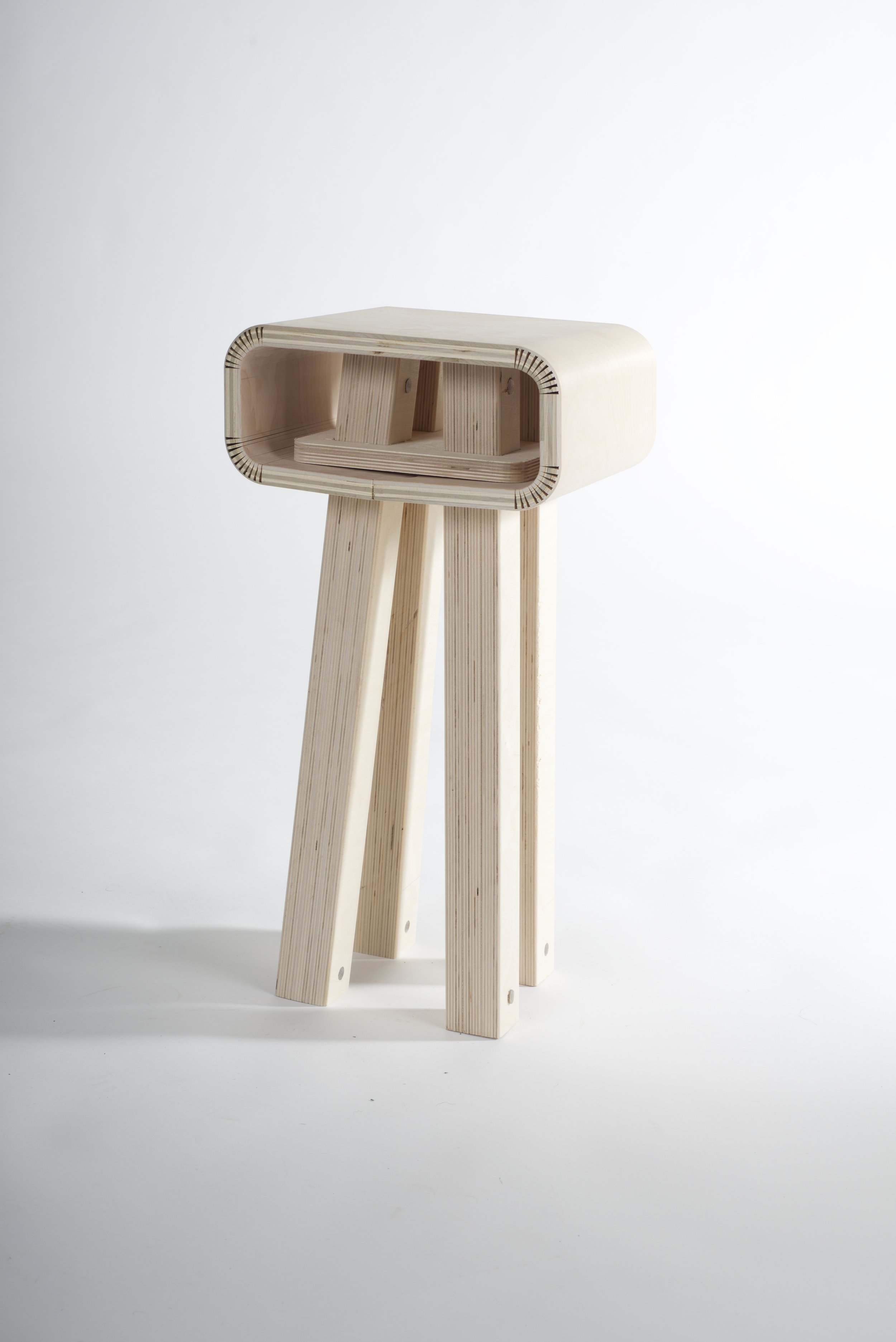 stool_1.jpg