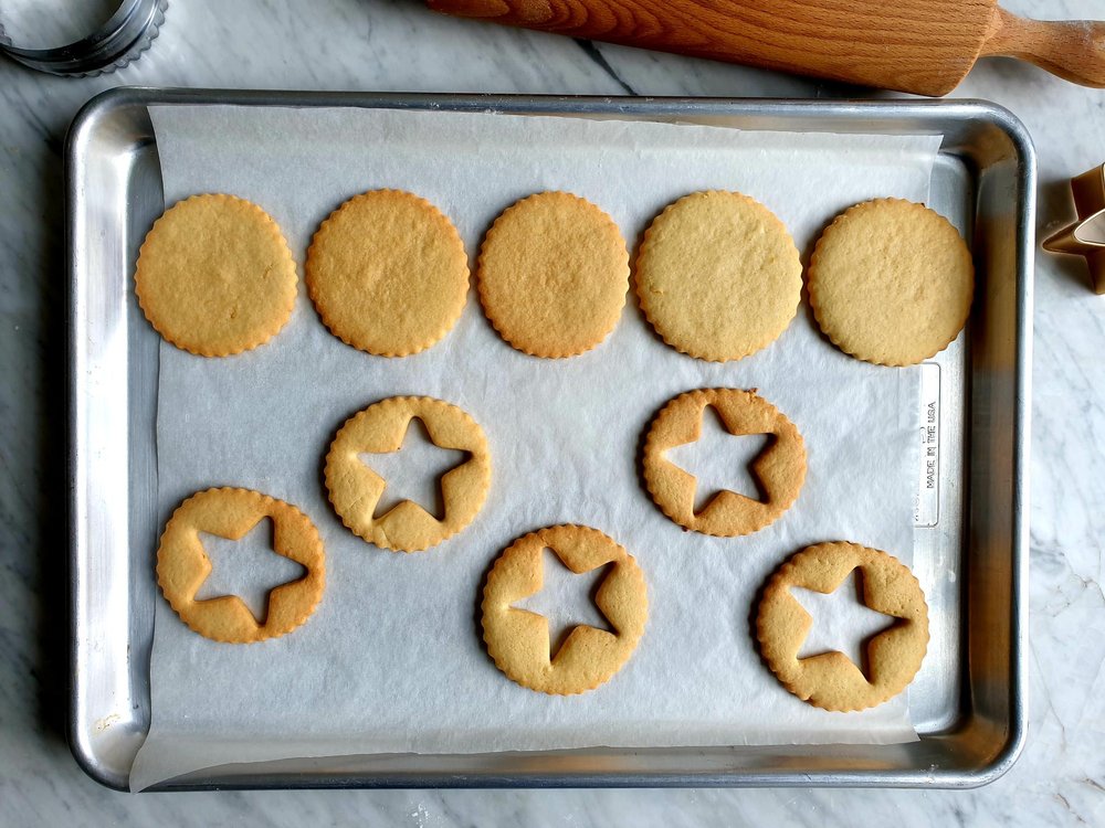 Linzer cookies 8.jpg