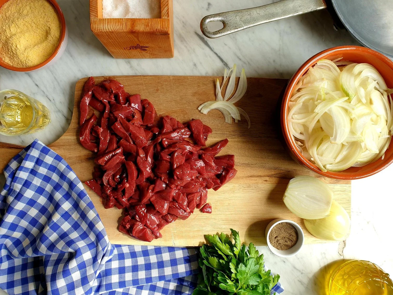 Calf's liver with caramelised onions Recipe — Beans