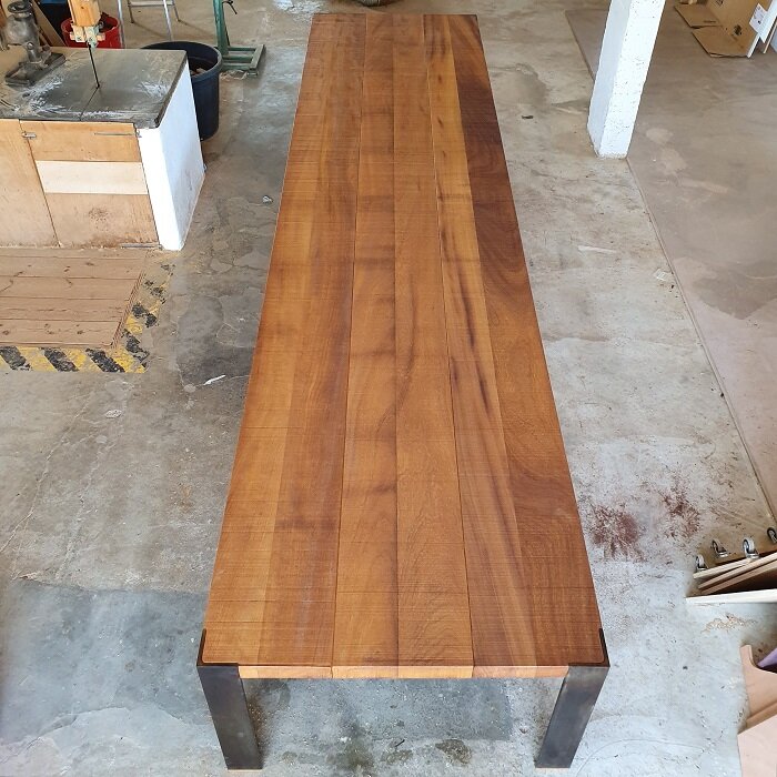 iroko terrace table