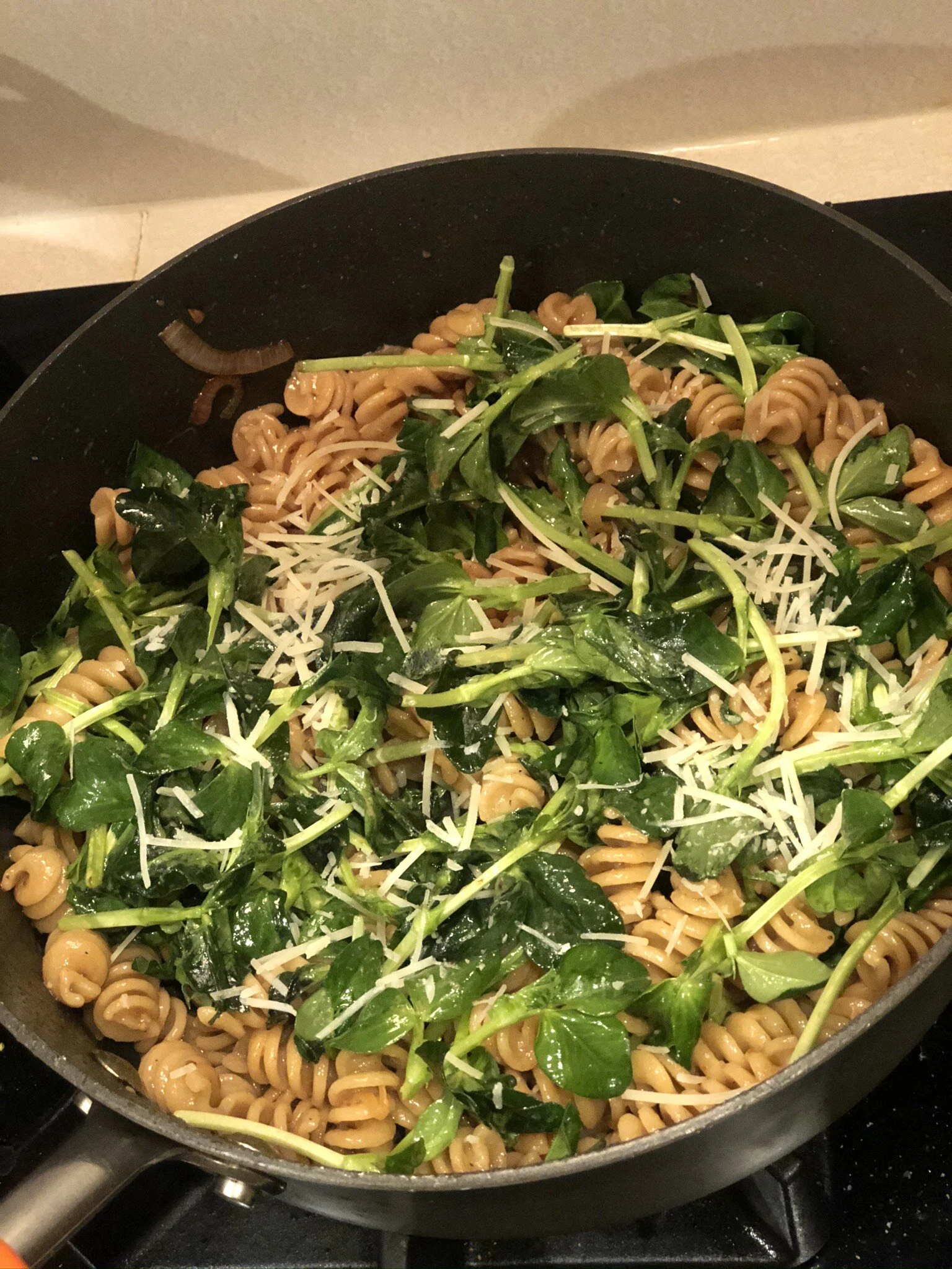 Lemon, Garlic, and Fava Shoot Pasta 