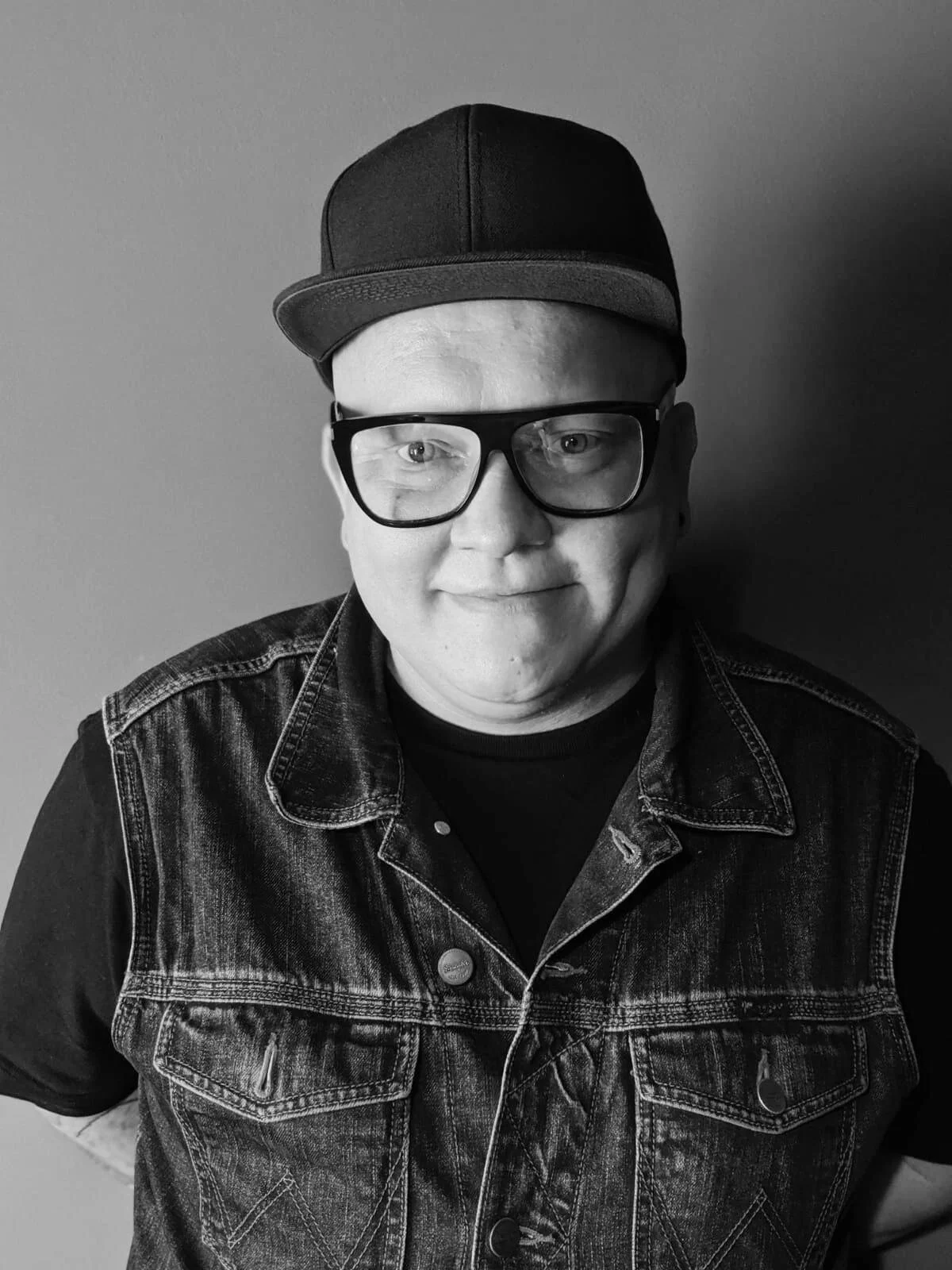 9 | Interview - Lee Hicken