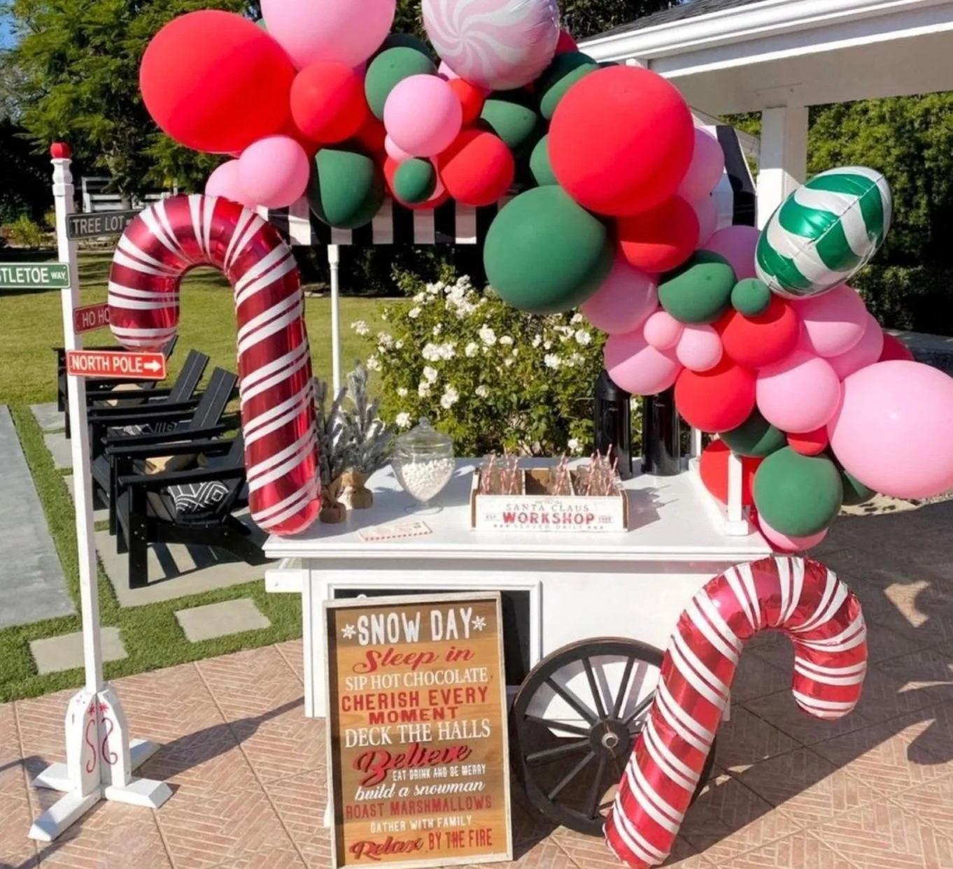 An Old-Fashioned Christmas in the Schoolhouse