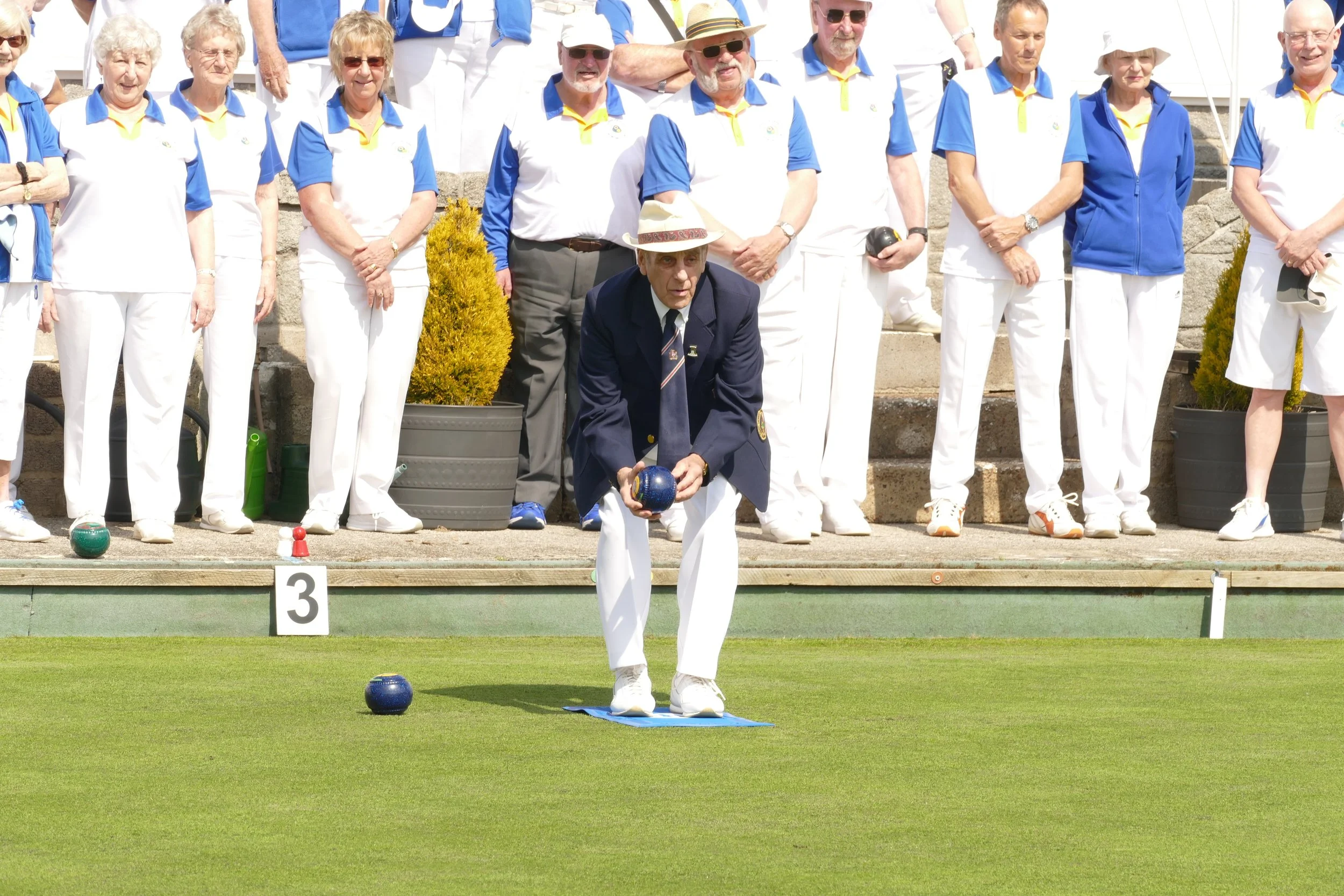 Our new President rolls the first wood of the year