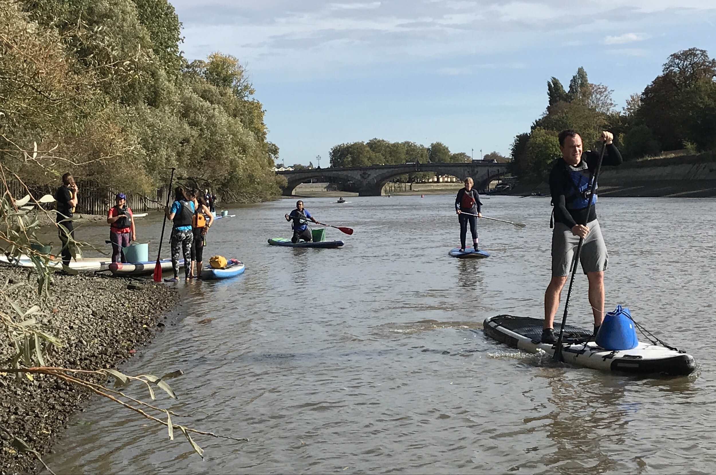 04_Thames_Paddle_and_pick_river_clean_up_Active360.jpg