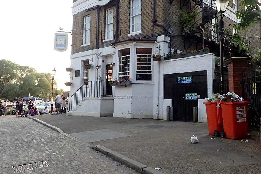 plastic_trash_bin_riverside_pub.jpg