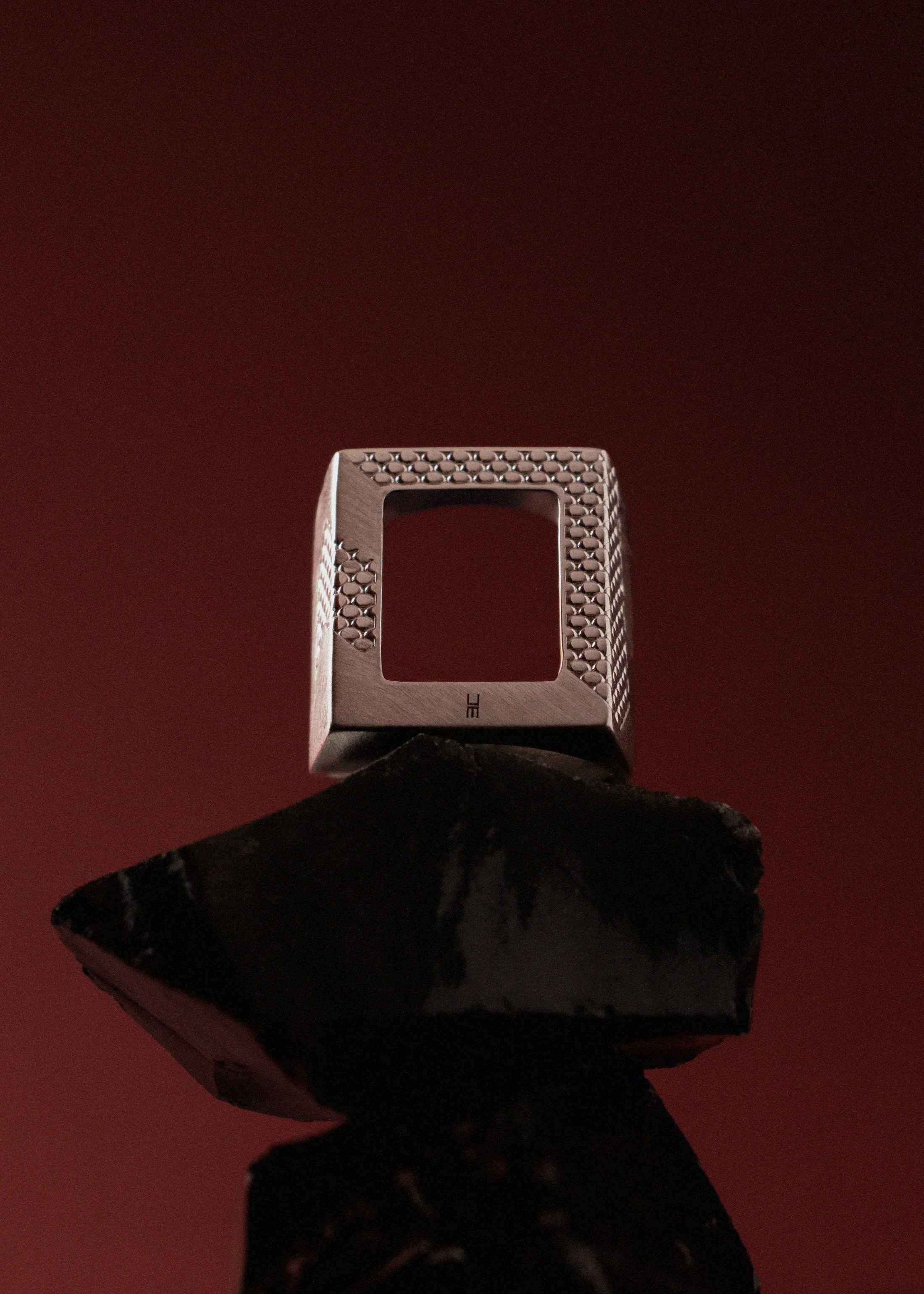 Sculptural Jewellery – Maison Nwar 