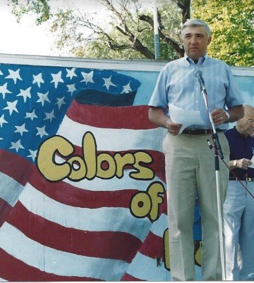 Richard as President of the SD Farm Bureau at the State Fair in 1993