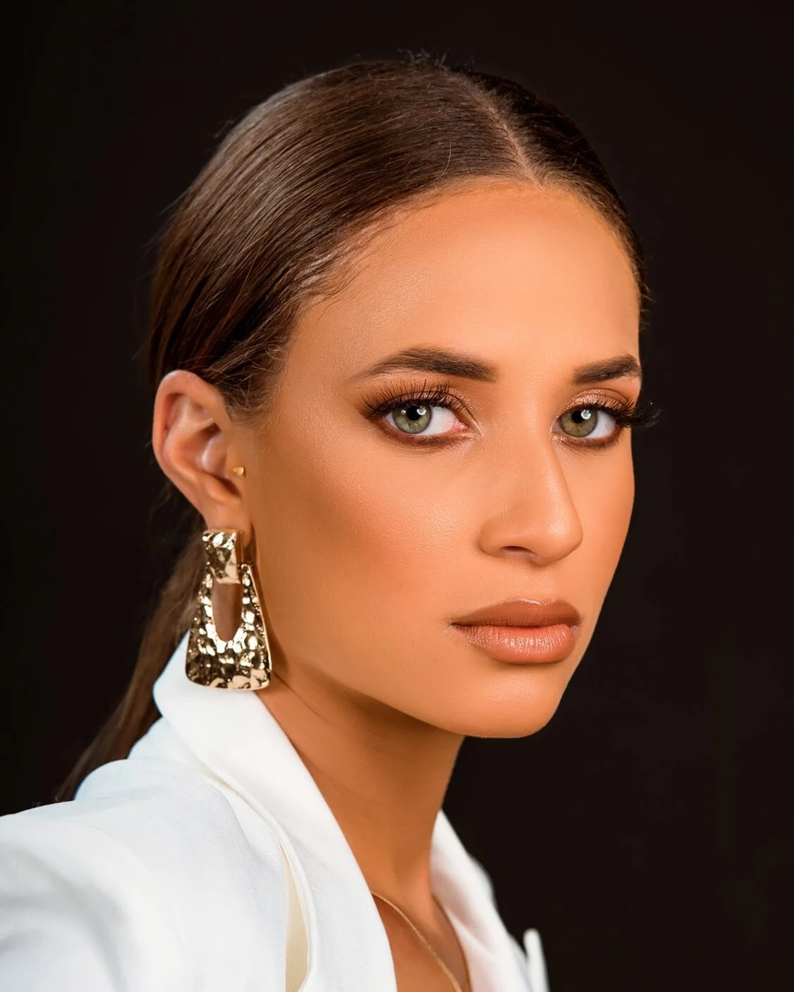 There&rsquo;s no greater truth than your own God given intuition. 💯 

I&rsquo;m very grateful for the new connections in my life. I&rsquo;m excited for what&rsquo;s next. ❤️&zwj;🔥

Last one from this series with @isaiaheverettphotography &amp; @sha