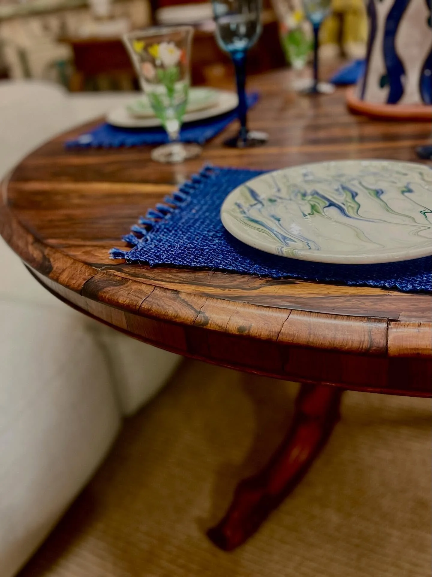 We &hearts;️a beautiful antique rosewood table! 
Come checkout this special piece- antique English tilt-top, 54&rdquo; diameter. c1860

#antiquediningtable #englishantique #rosewood #tilttoptable #cielohome