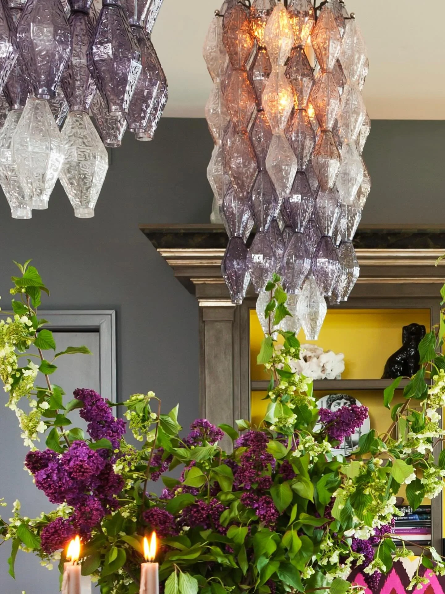 Waterfront Penthouse

A look back at a past project. Designed for young clients with a clear point of view, high above the Willamette River. 

A pair of Murano glass chandeliers found on 1stDibs, a custom dining table made in the PNW, a hand marbleiz