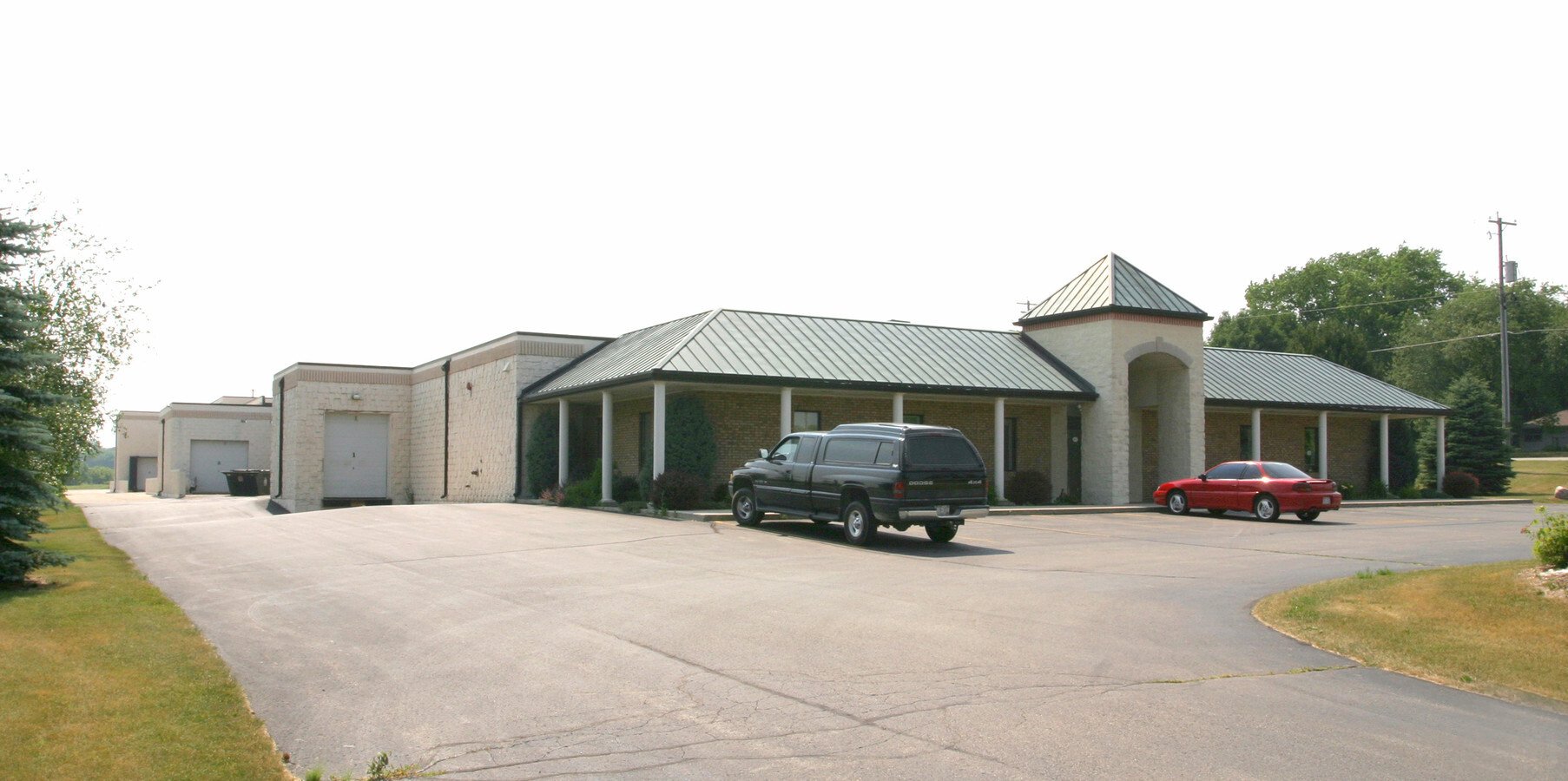 Twelve2 Successfully Completes 24,623 SF Industrial Lease
