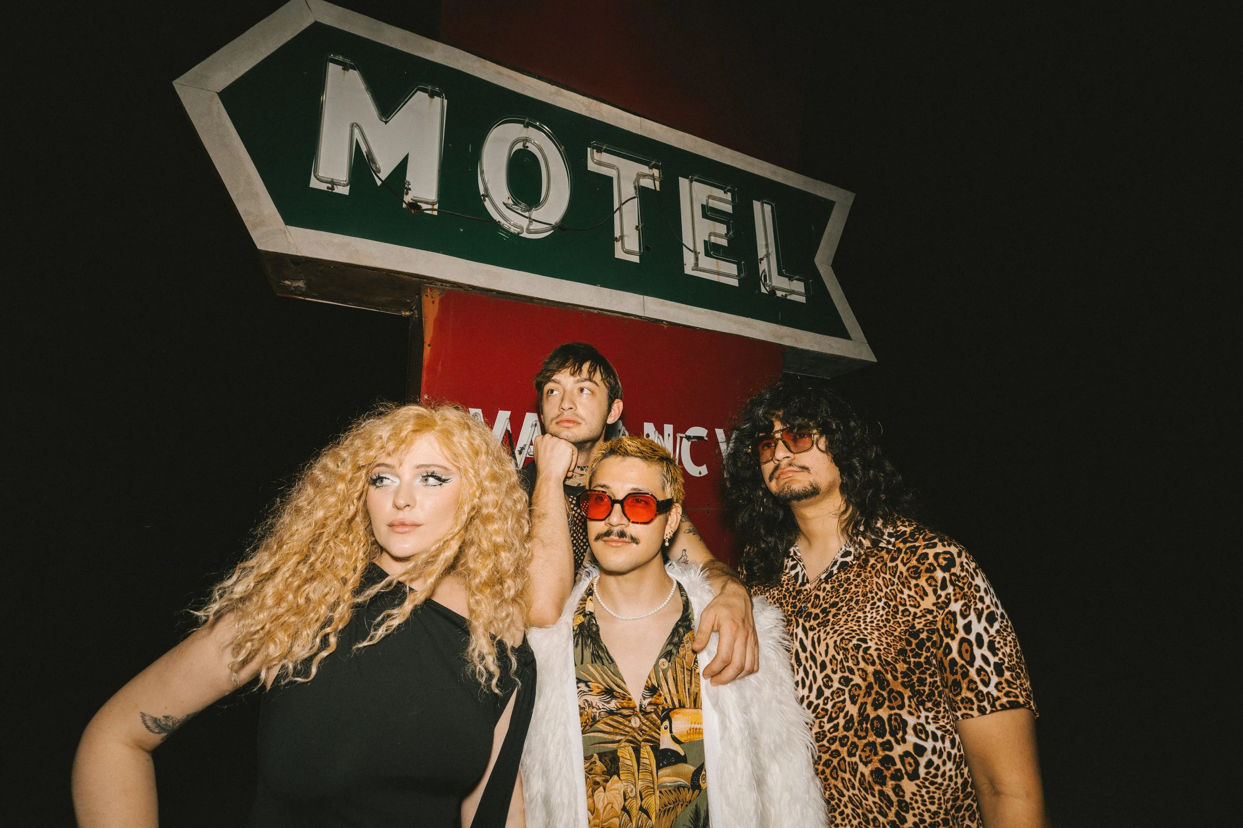 RetroCowgirlMotelShoot_0022.jpg