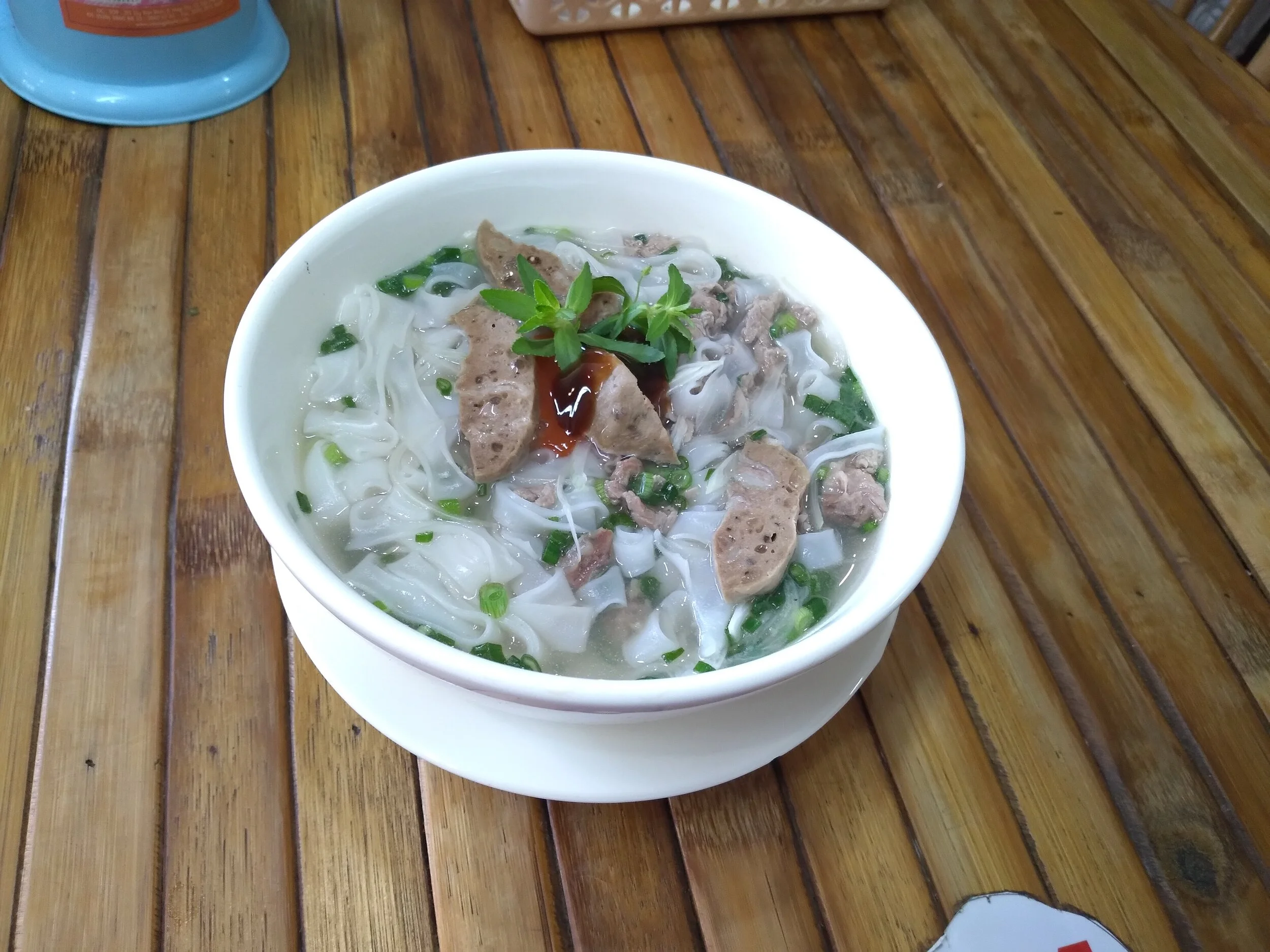 Phở bò bát sứ thập cẩm