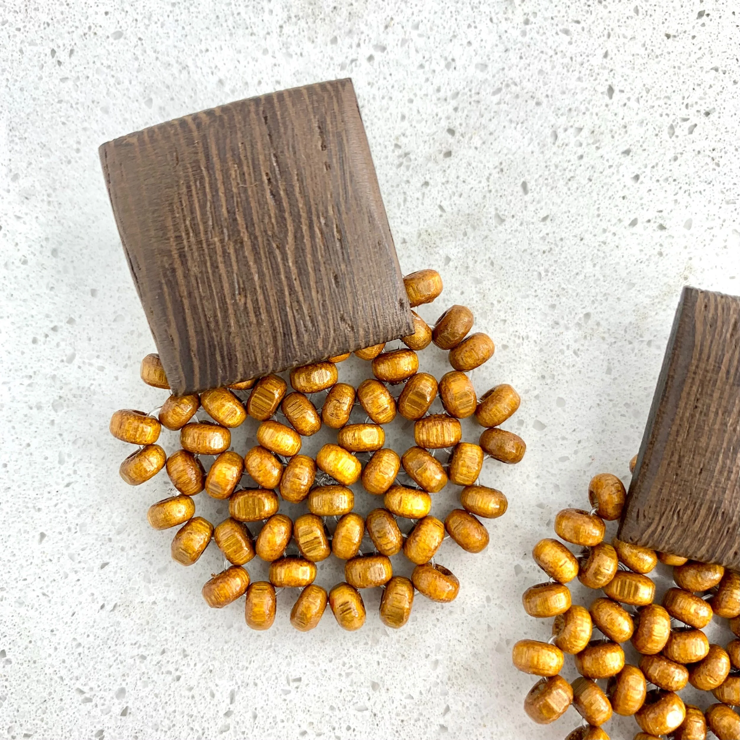 36186042-6D51-435A-A029-403EC9EC23D2