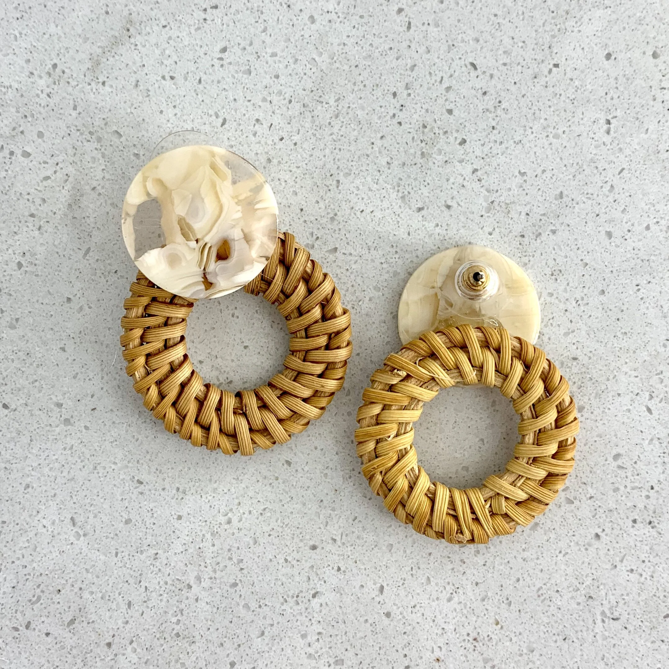 82B72CEB-DD92-45C0-961D-D5C901DECA1D