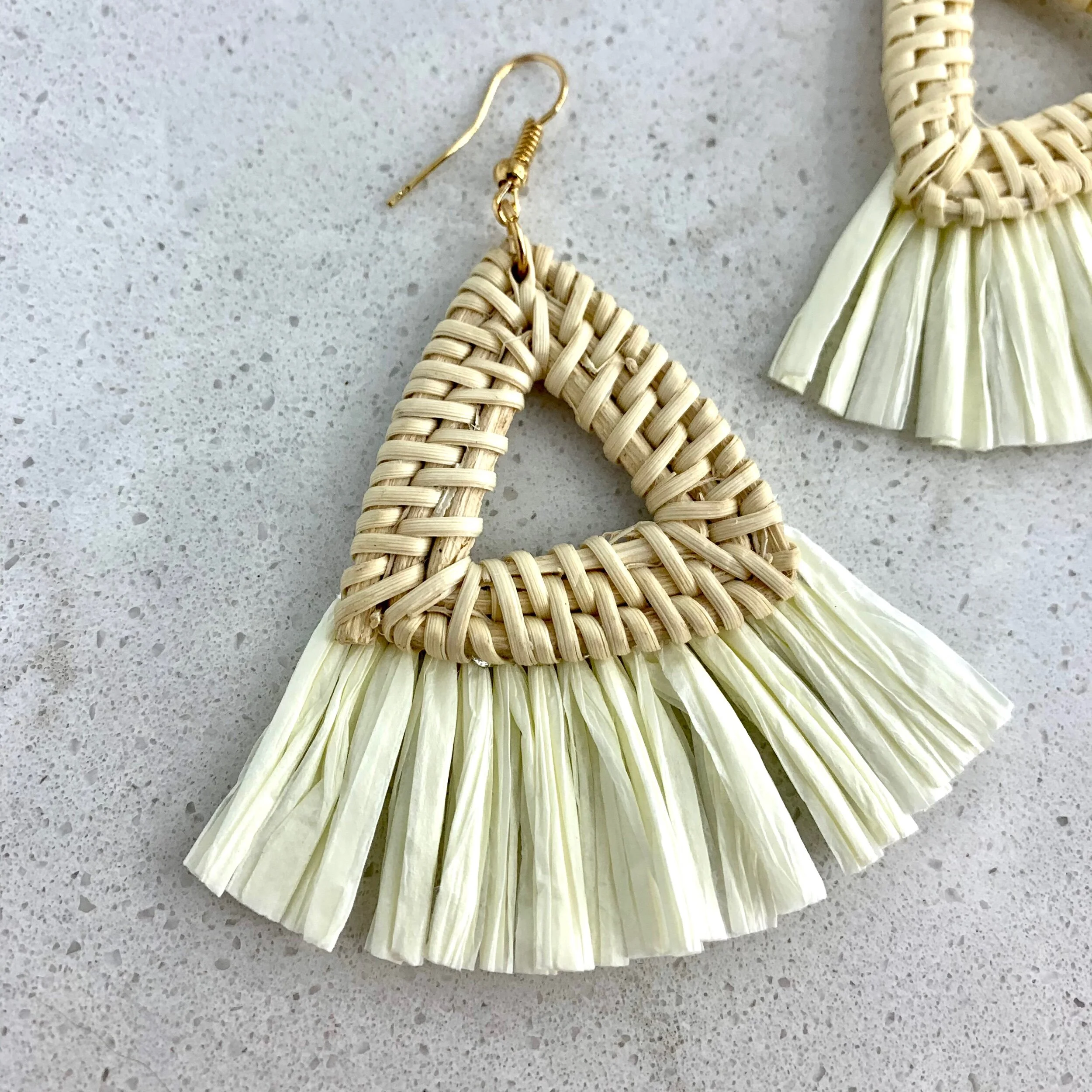 66867EED-CFF1-4B83-96E6-83F08AED2B61