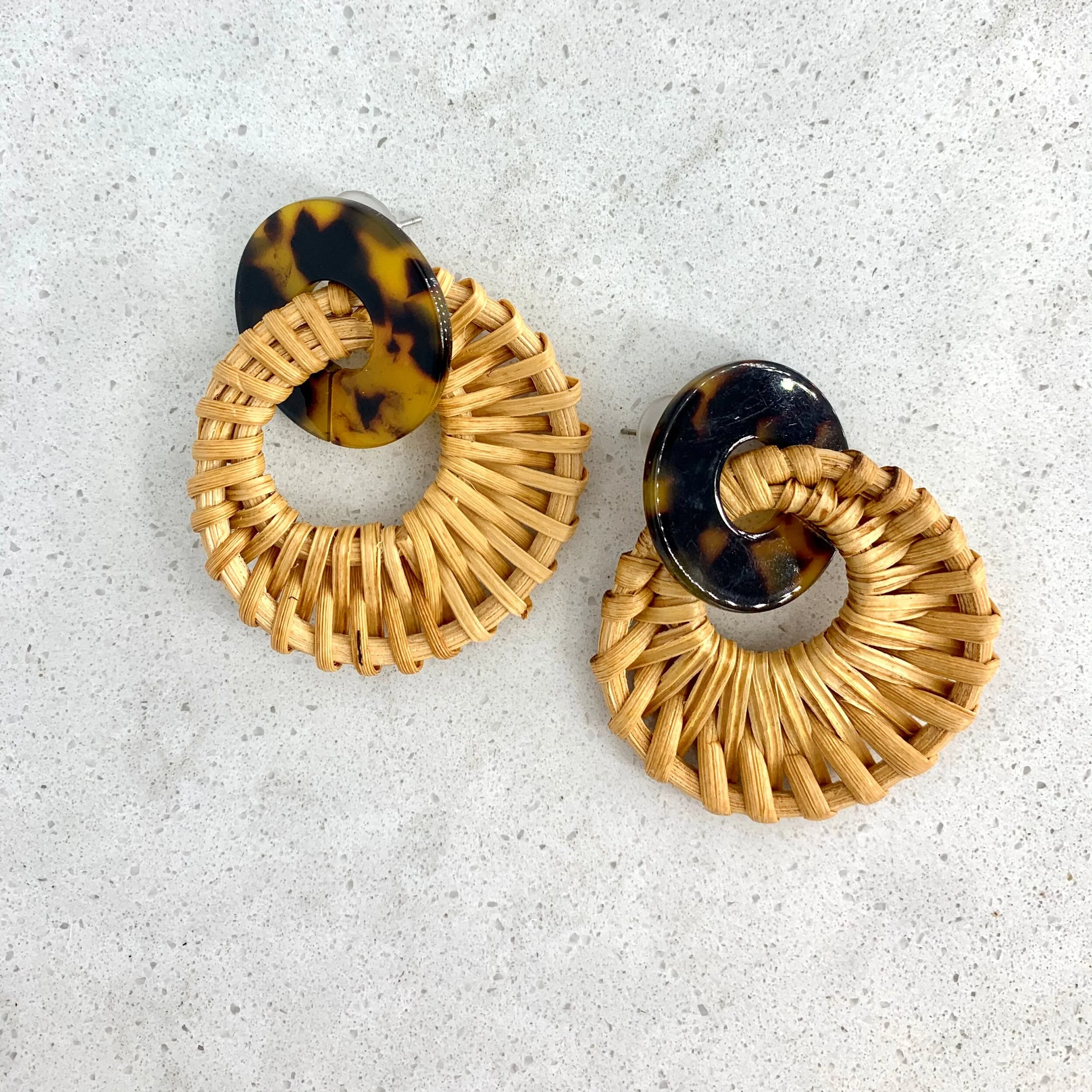 ADEA3377-BE88-47F0-927B-CF243588C32D