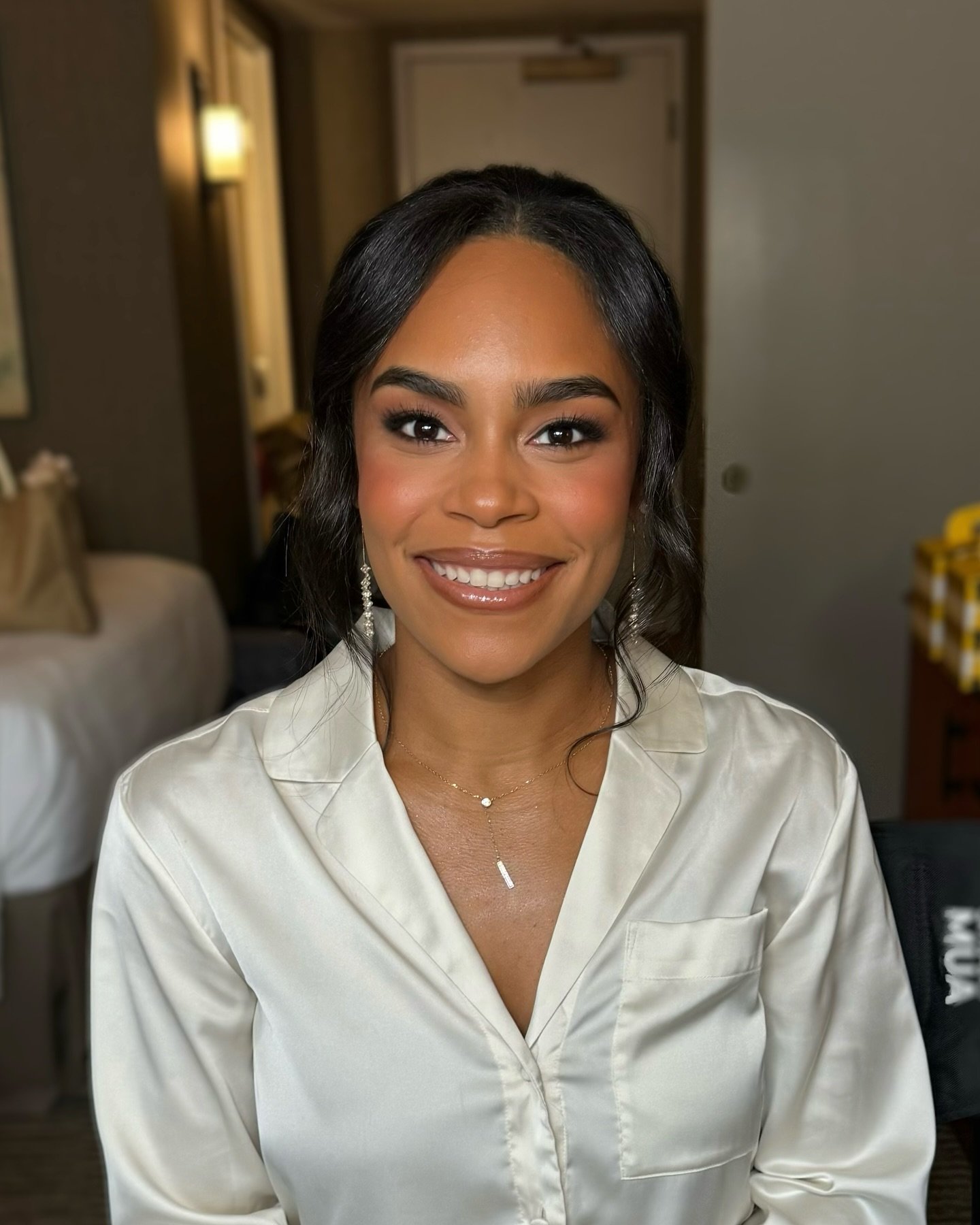 ✨ A R I E L ✨
Beyond obsessed with her wedding day look! 

Hair: @allisonannahairdesign 

Link in bio to book your 2025 wedding 💫

Key products:
@patricktabeauty major dimension III palette 
@ardellbeauty lashes 
@makeupbymario the perfect brown
@ma