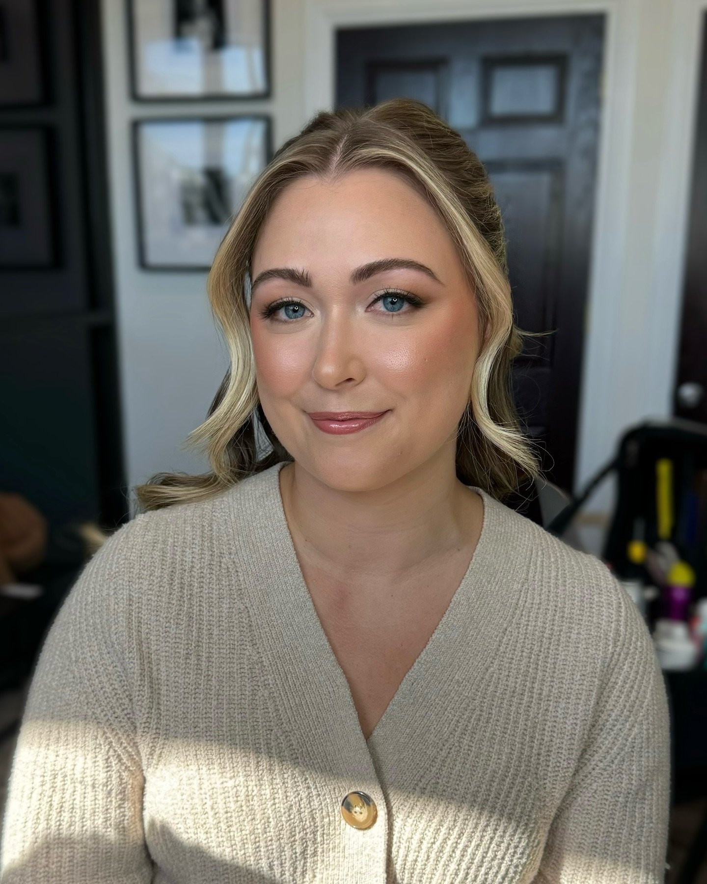 Got to meet one of our June 2025 brides ✨

Hair by: @thebridalcollective__ 

So looking forward to working with you throughout your wedding planning era 🤍 can&rsquo;t wait for your preview and then the big day! This really set the tone ✨

Link in bi